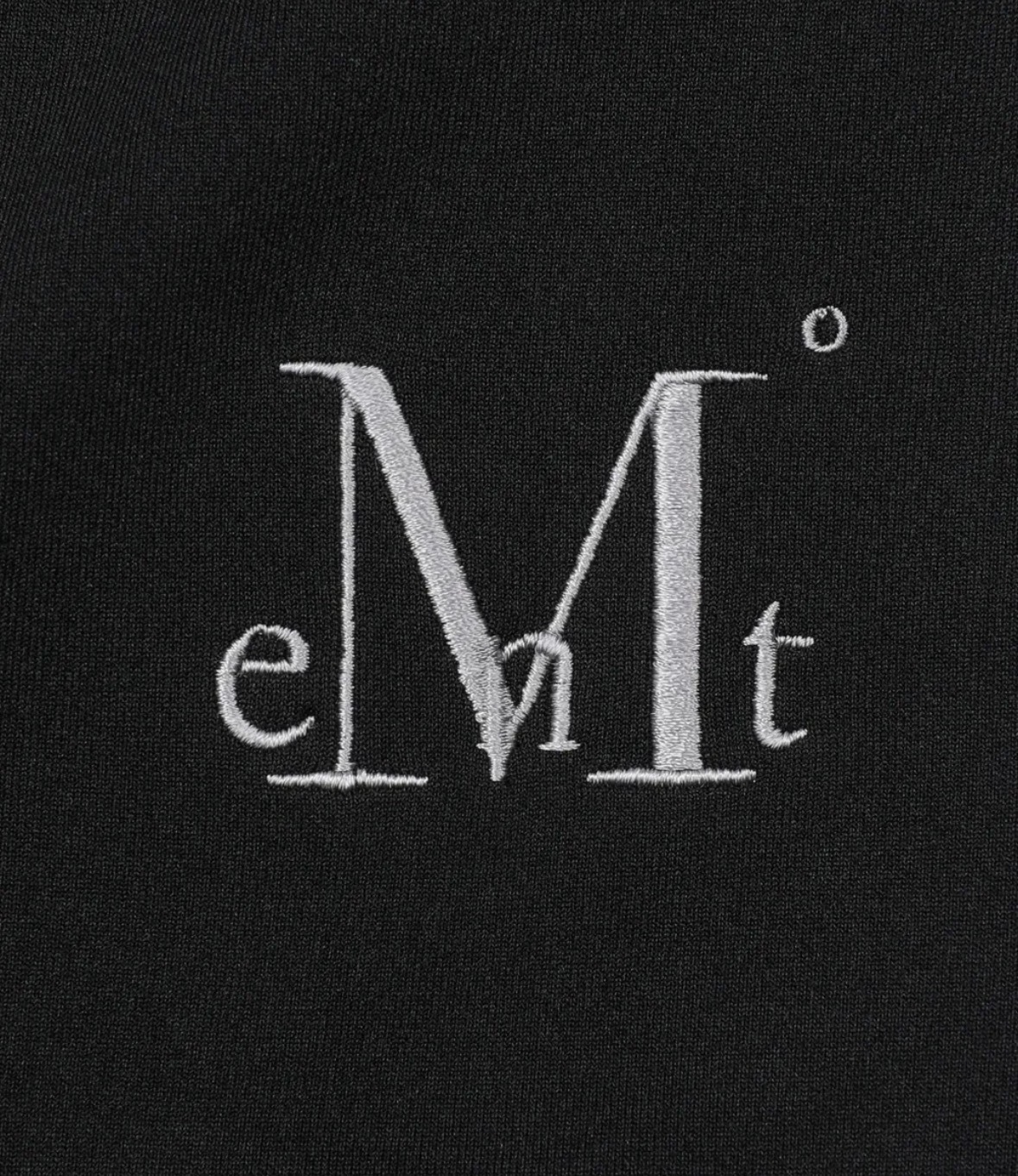 🇰🇷Mucent 金屬孔洞設計迷你裙 短裙 2色/預購