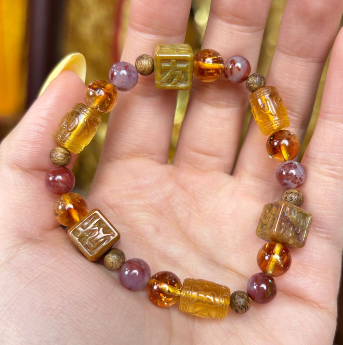 NC260420 - H163-琥珀六字真言八方來財瑪瑙手串-(需留中文全名，包集體開光)(預計6月中到貨)(只限尖沙咀門市自取不包郵)