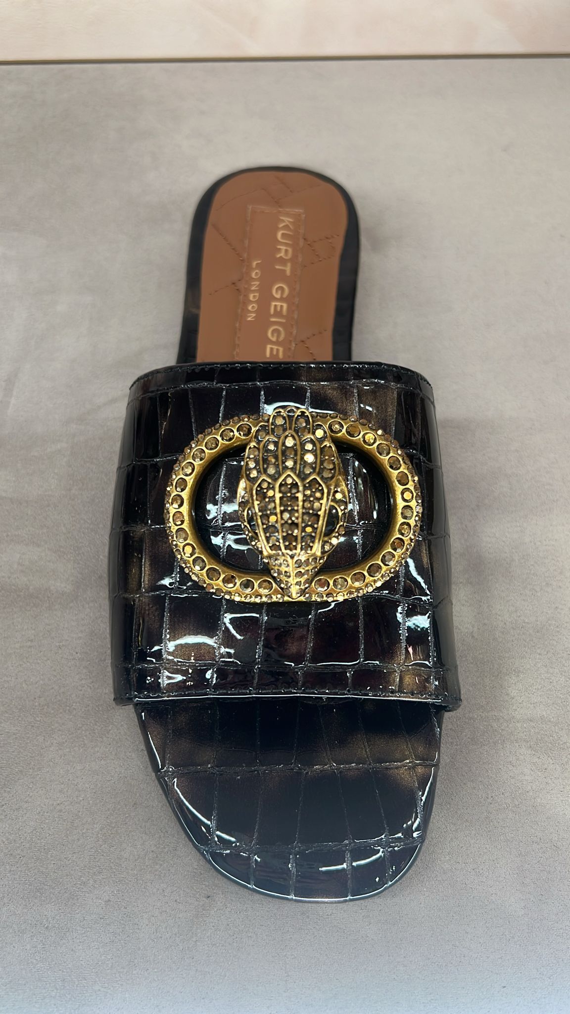 英國代購 -KG Kurt Geiger CHELSEA FLAT SANDAL（鷹嘴扣）