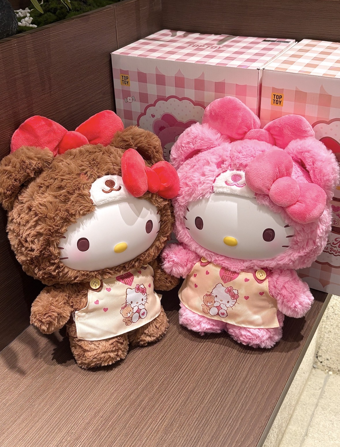 正版授權 Hello Kitty 雙色睡衣系列 毛絨公仔 38cm/預購