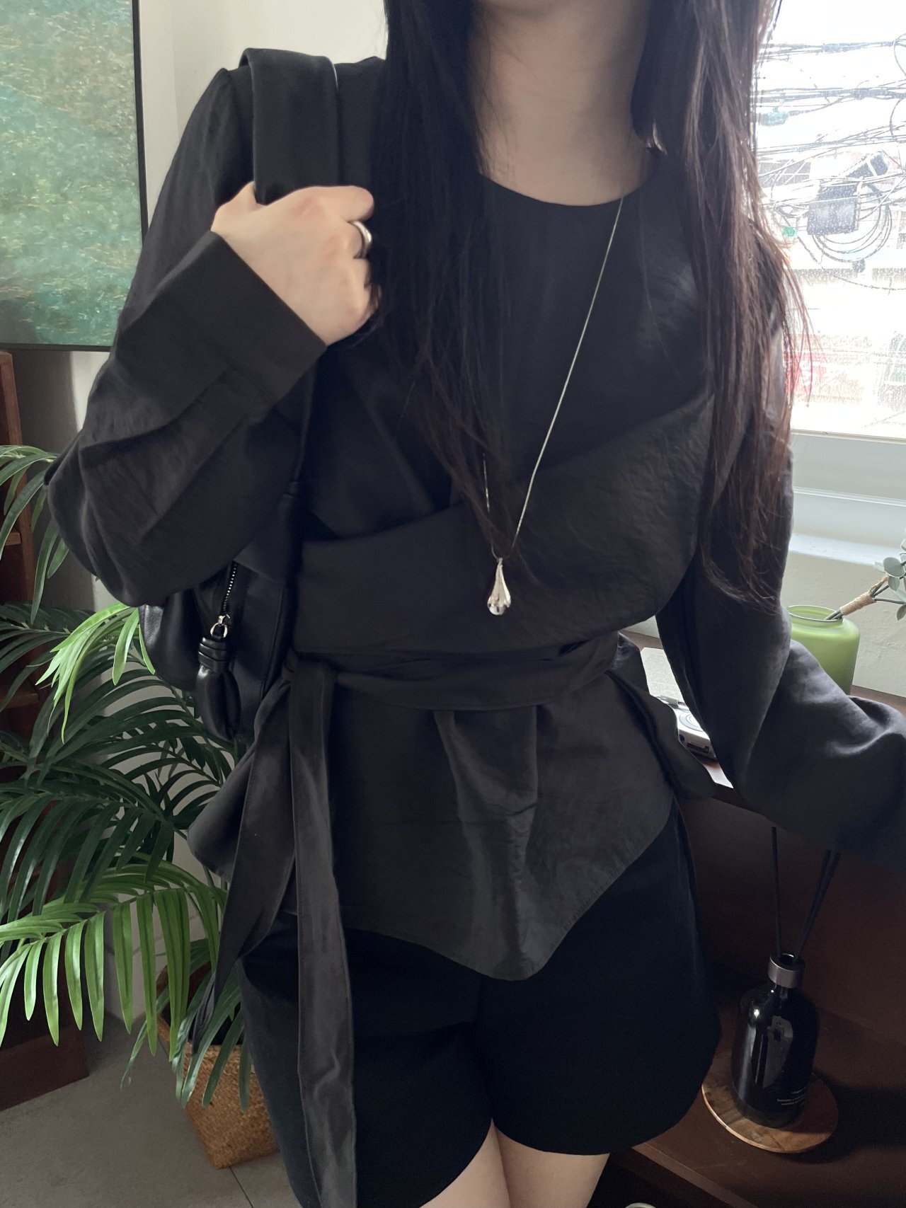 J15 Urban深灰圓領綁帶衫