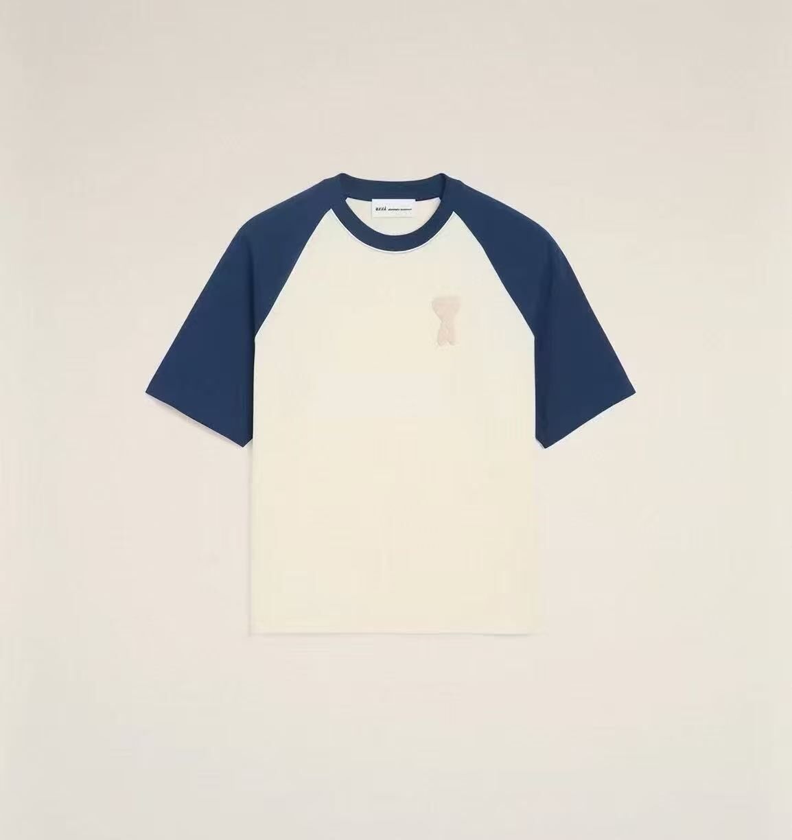 AMl 毛絨立體愛心LOGO雙色短T (2色)