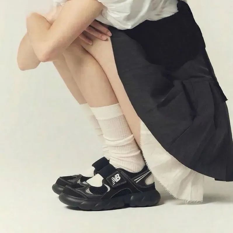 NEW BALANCE Hook and Loop 運動涼鞋 大童女生 (4色)