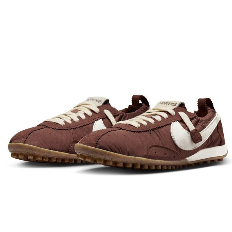 （海外連線代購）男女鞋 JACQUEMUS X NIKE W MOON SHOE SP 棕色 咖啡色 芭蕾風 復古 跑鞋 休閒鞋【HV8547-200】Lisa