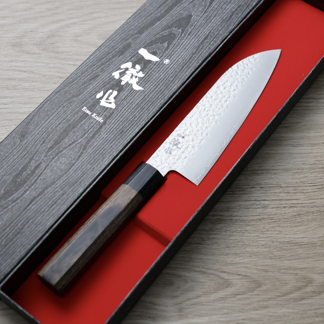 一徹 三德 155mm VG10鋼 33層鎚目大馬士革