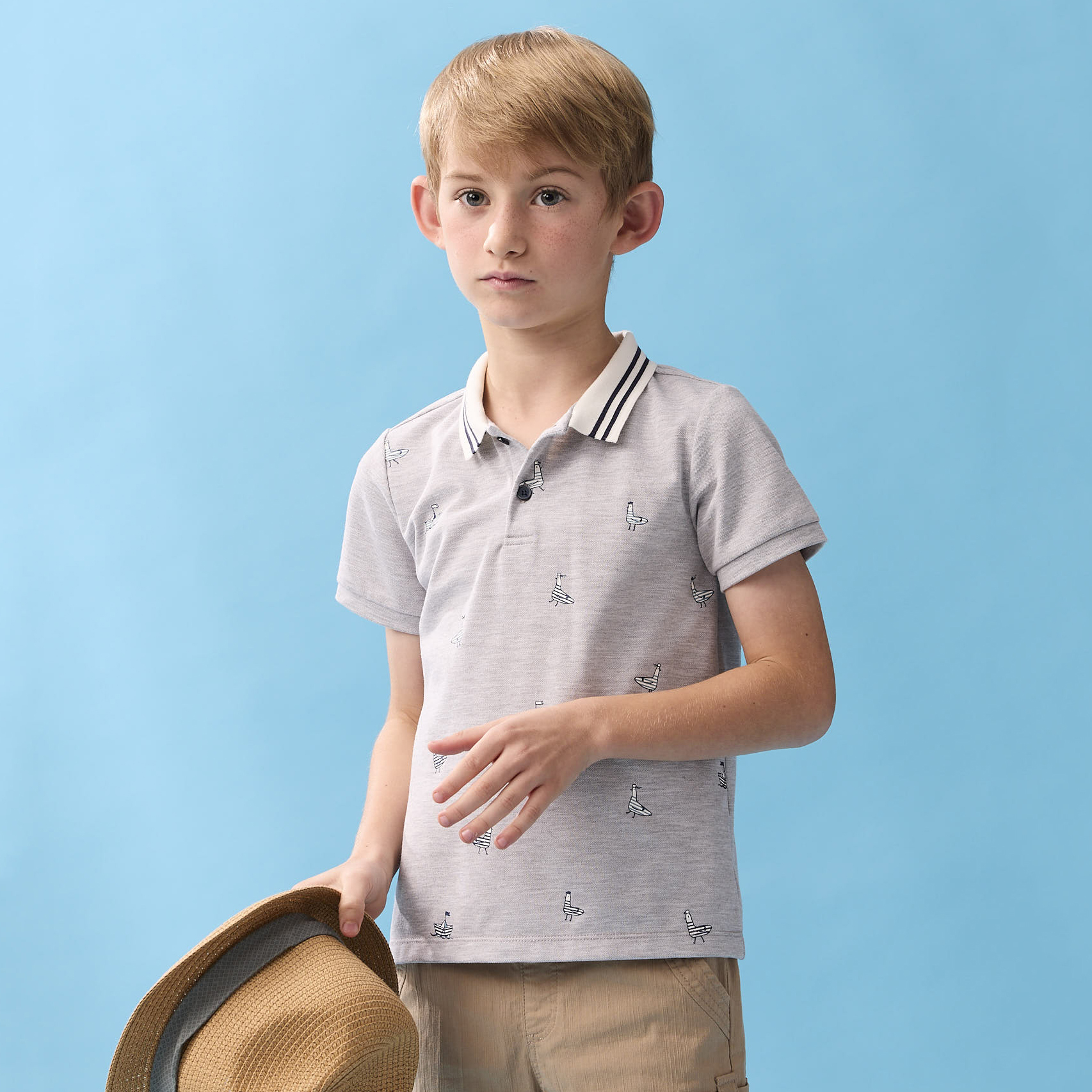 PIPPY趣味小帆船與小海鷗印花翻領休閒短袖上衣 麻灰