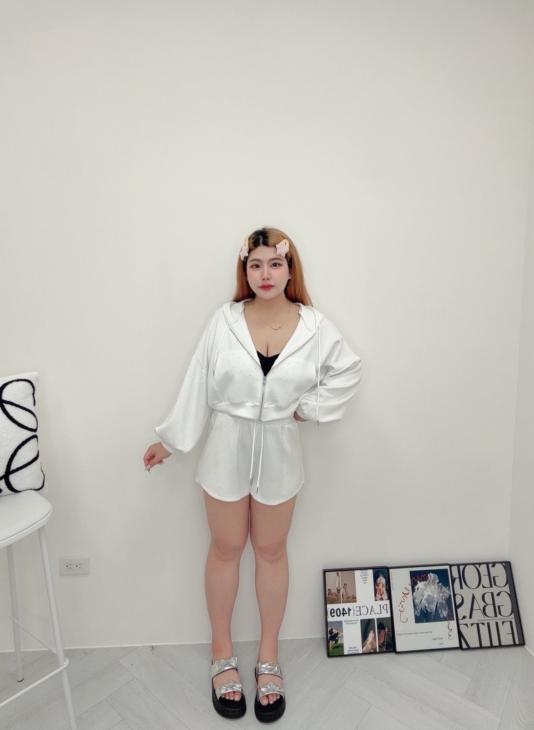 [新品九折優惠] 🇹🇼加大系列 - 爆鑽閃閃外套＋抽繩短褲套set