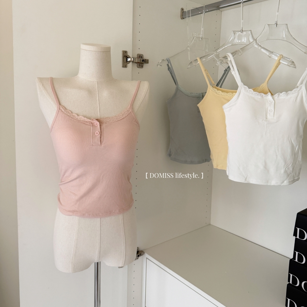 【甜感日常】DOMISS推薦! 蕾絲排扣細肩背心 顯瘦內搭-5色(現+預)