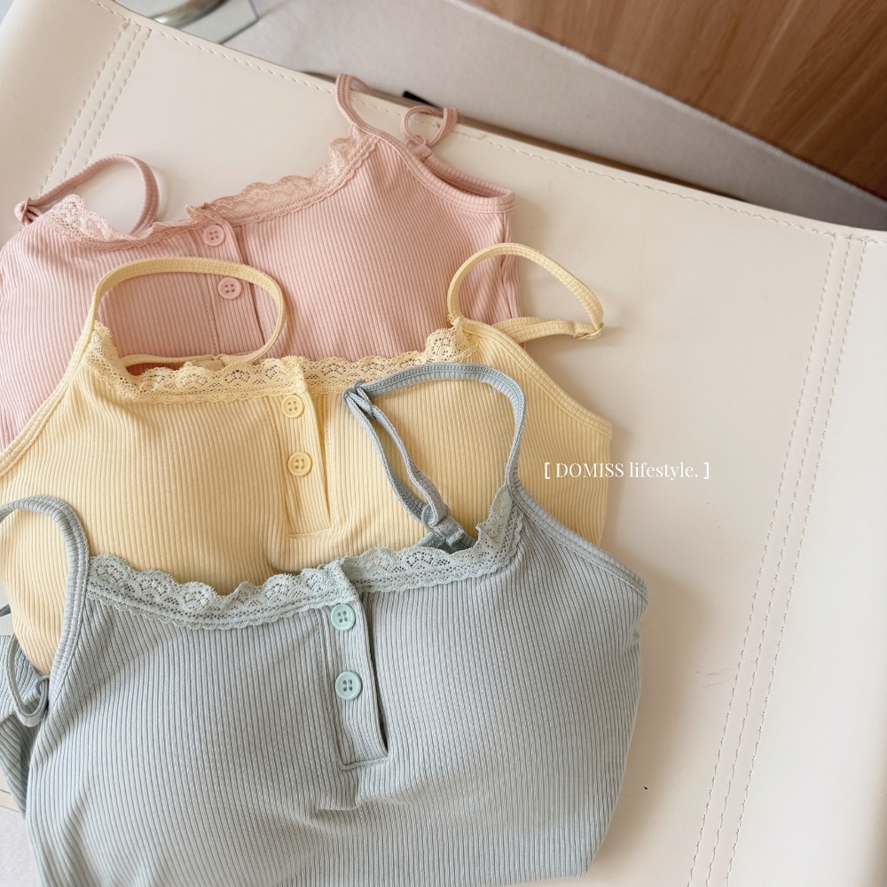 【甜感日常】DOMISS推薦! 蕾絲排扣細肩背心 顯瘦內搭-5色(現+預)