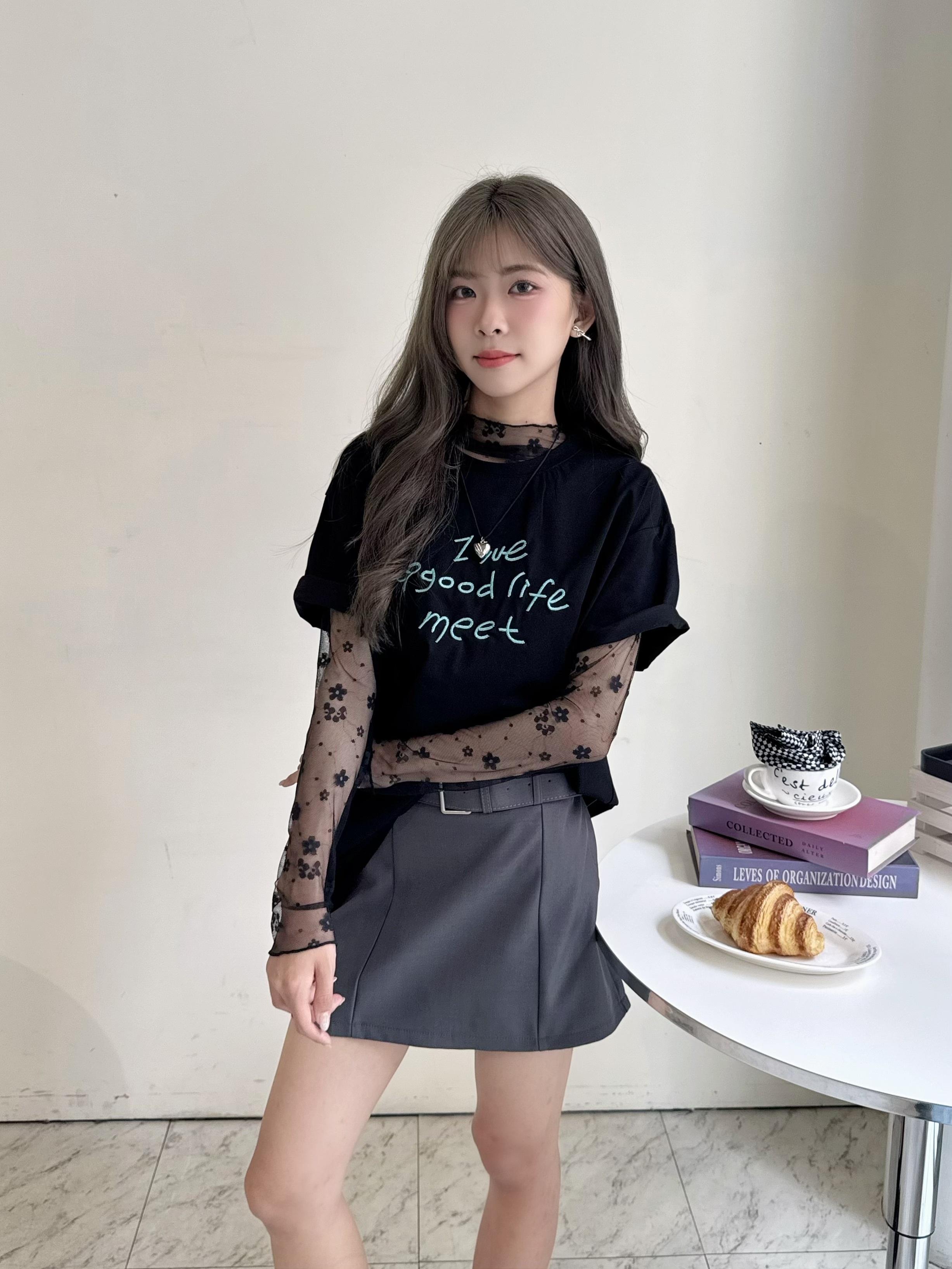 刺繡字母上衣-3229