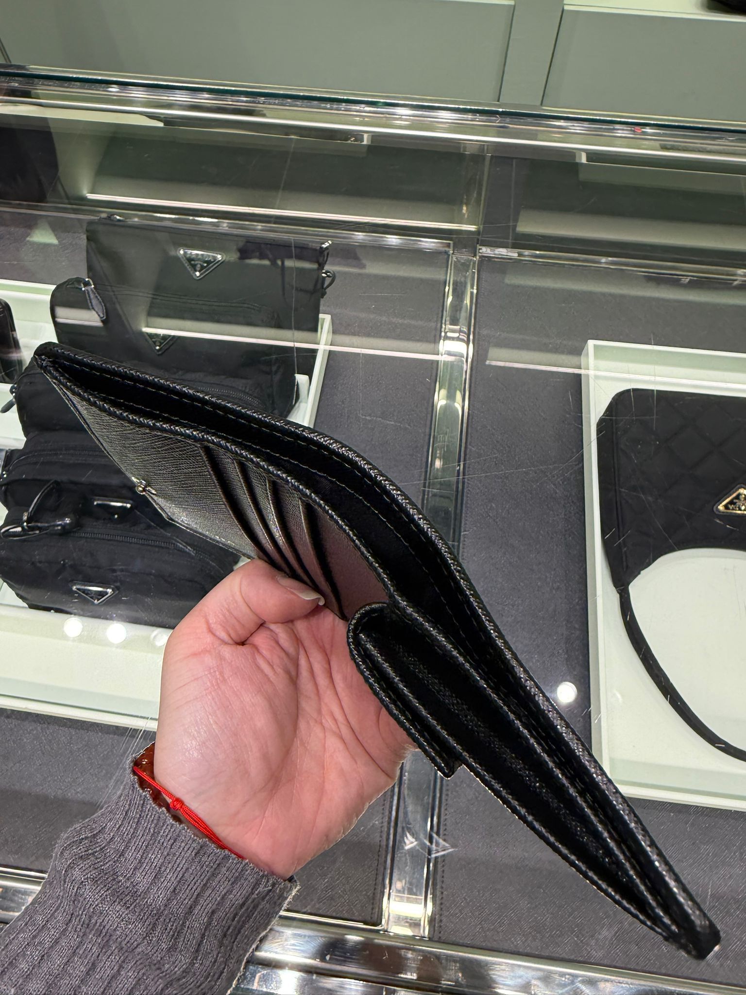 LYS01588 PRADA 尼龍三角LOGO啪鈕短銀包 NV204 UZ0