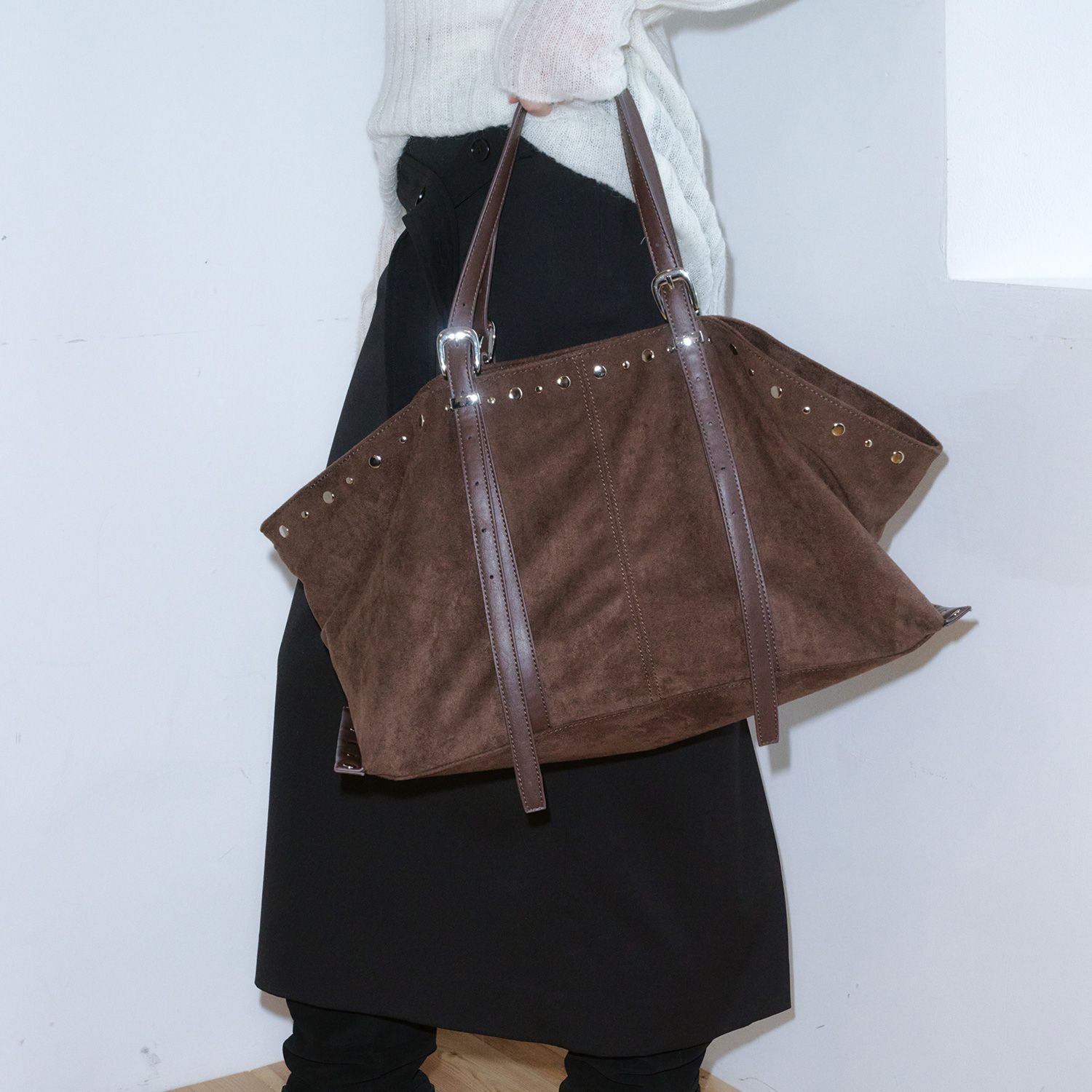 KHIHO VEYRA STUD BAG