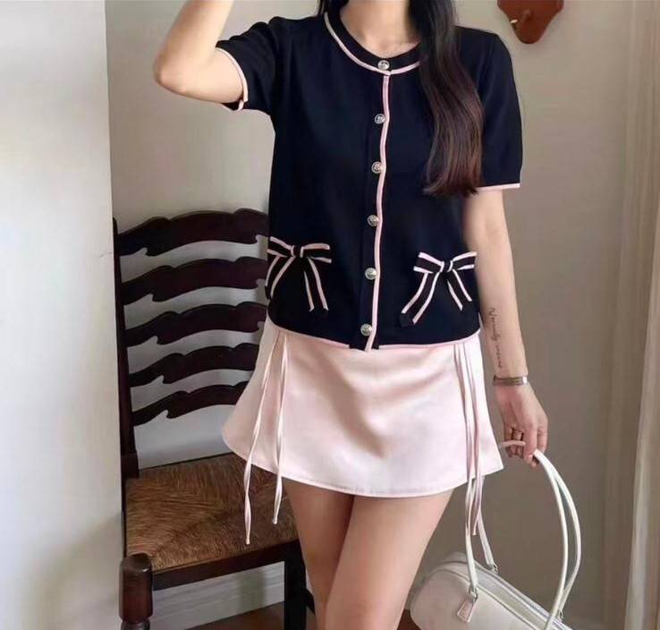 SM14 胸40-64 長22 $379 (一口價)