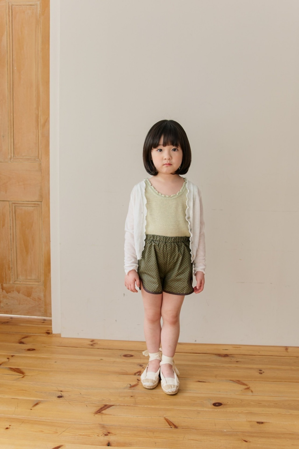 正韓夏Chulsuyounghee 兩色復古感短褲
