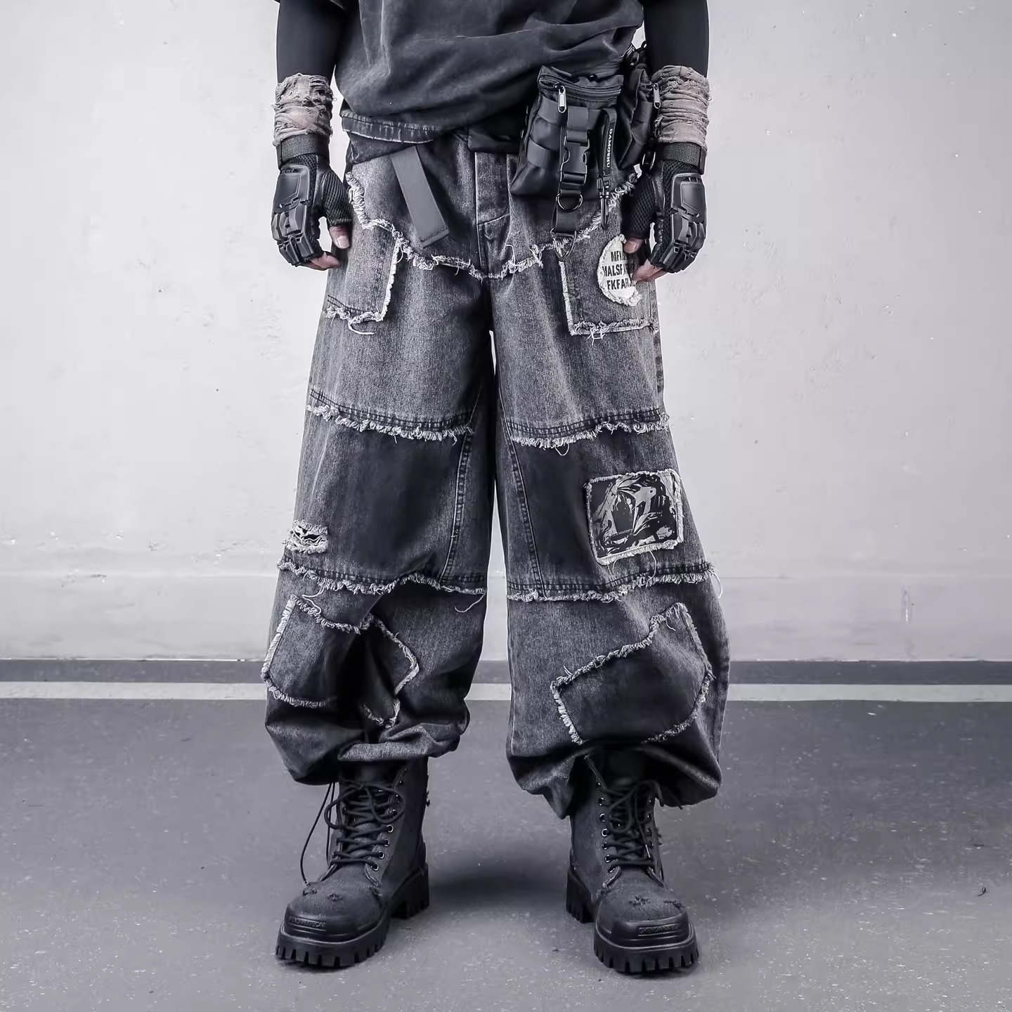 𝙏𝙀𝘾𝙃𝙒𝙀𝘼𝙍 廢土做舊解構分割闊腿牛仔褲