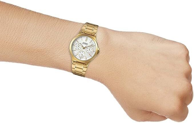 萬年鐘錶 - CASIO  時尚金色 三眼女錶 LTP-V300G-7A 錶徑33.2MM