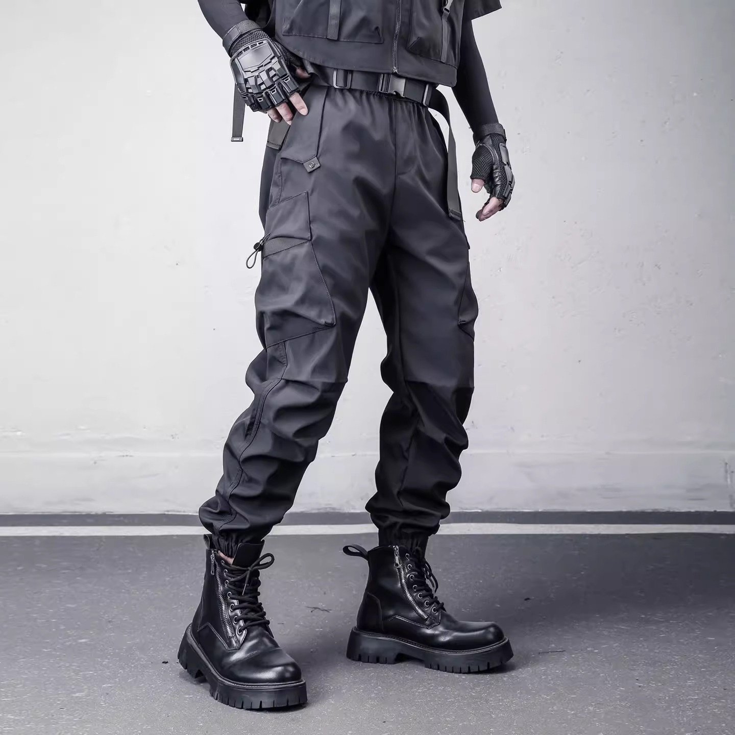 𝙏𝙀𝘾𝙃𝙒𝙀𝘼𝙍 機能口袋工裝傘兵褲