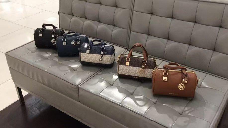 【預購】Michael Kors H042108 迷你手提枕頭包