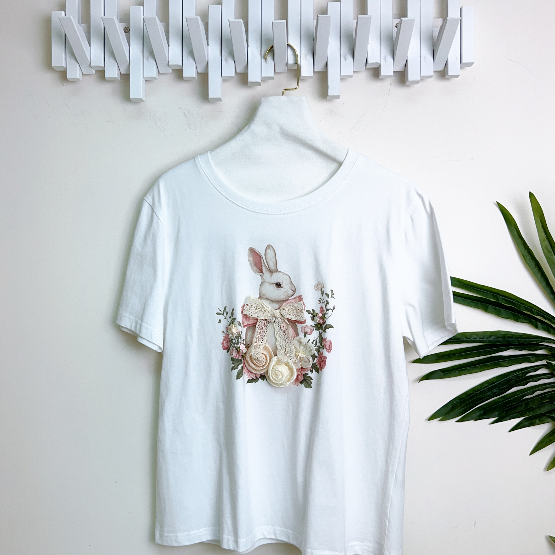 立體花蝴蝶結兔仔印花棉質上衣（胸40-44 腰40-44 長24吋）26046 #2404clo