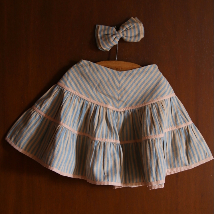 BONJOUR DIARY 後鬆緊蛋糕裙附髮夾(藍條紋) FLOUNCE SKIRT with Hair clip - Blue transat stripe