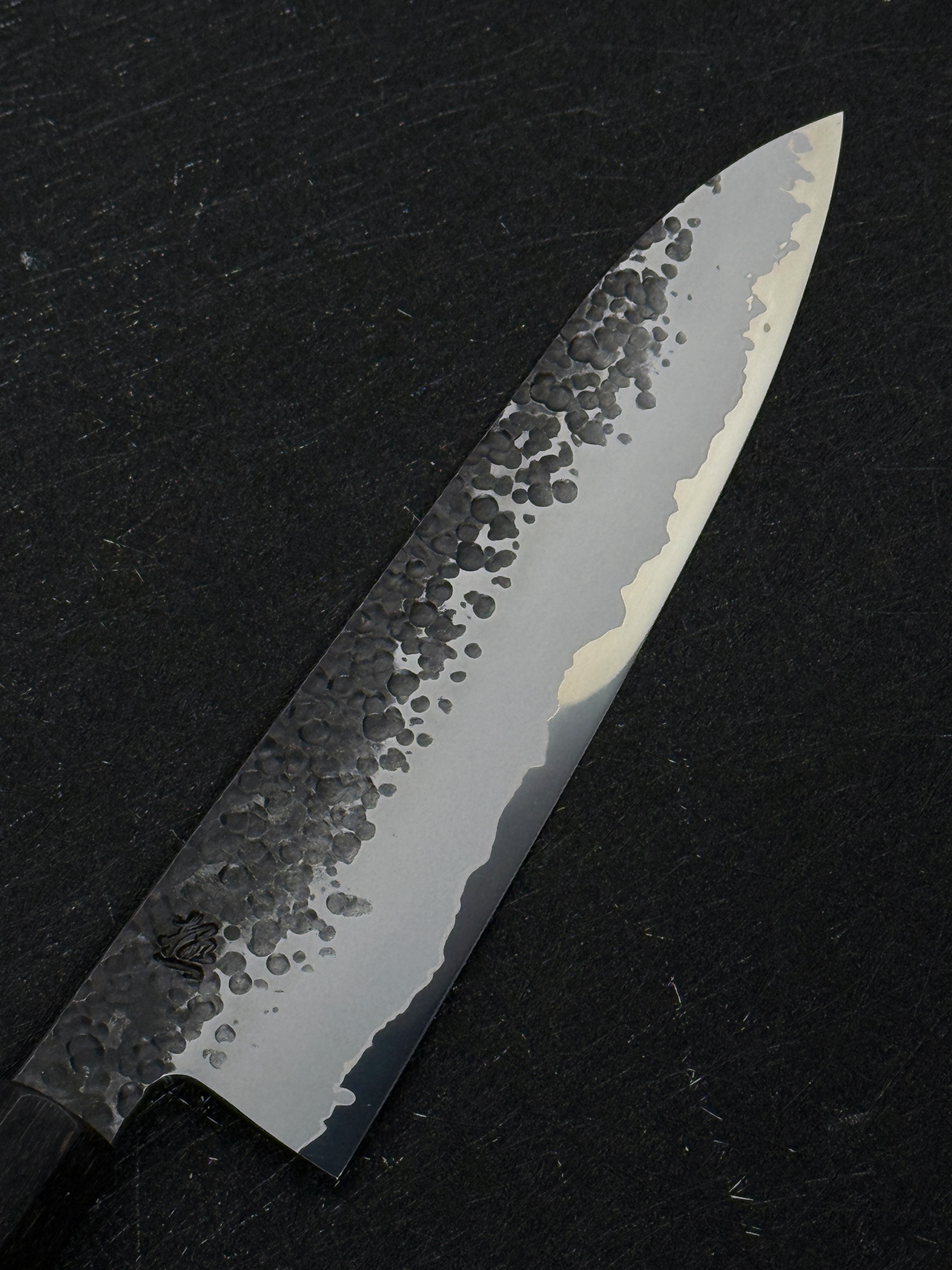 極鋭 Apex Ultra 不鏽鋼外層 黑打 槌目 牛刀