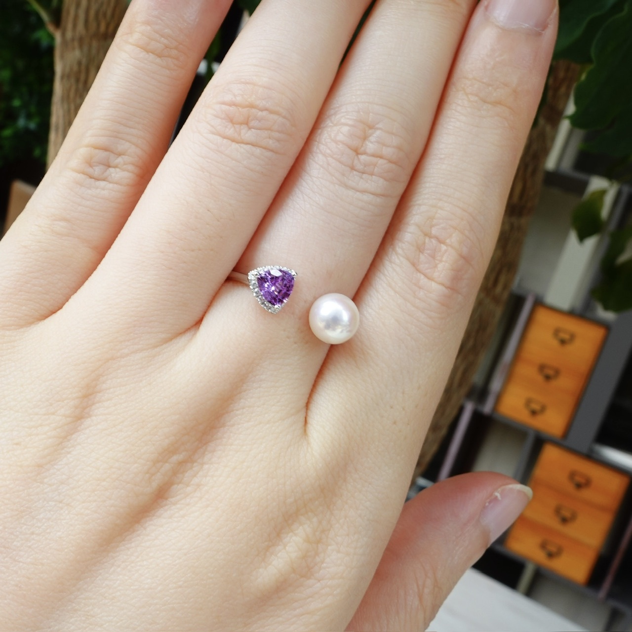 18K Gold Natural Purple Sapphire ring with Japanese akoya and diamonds setting