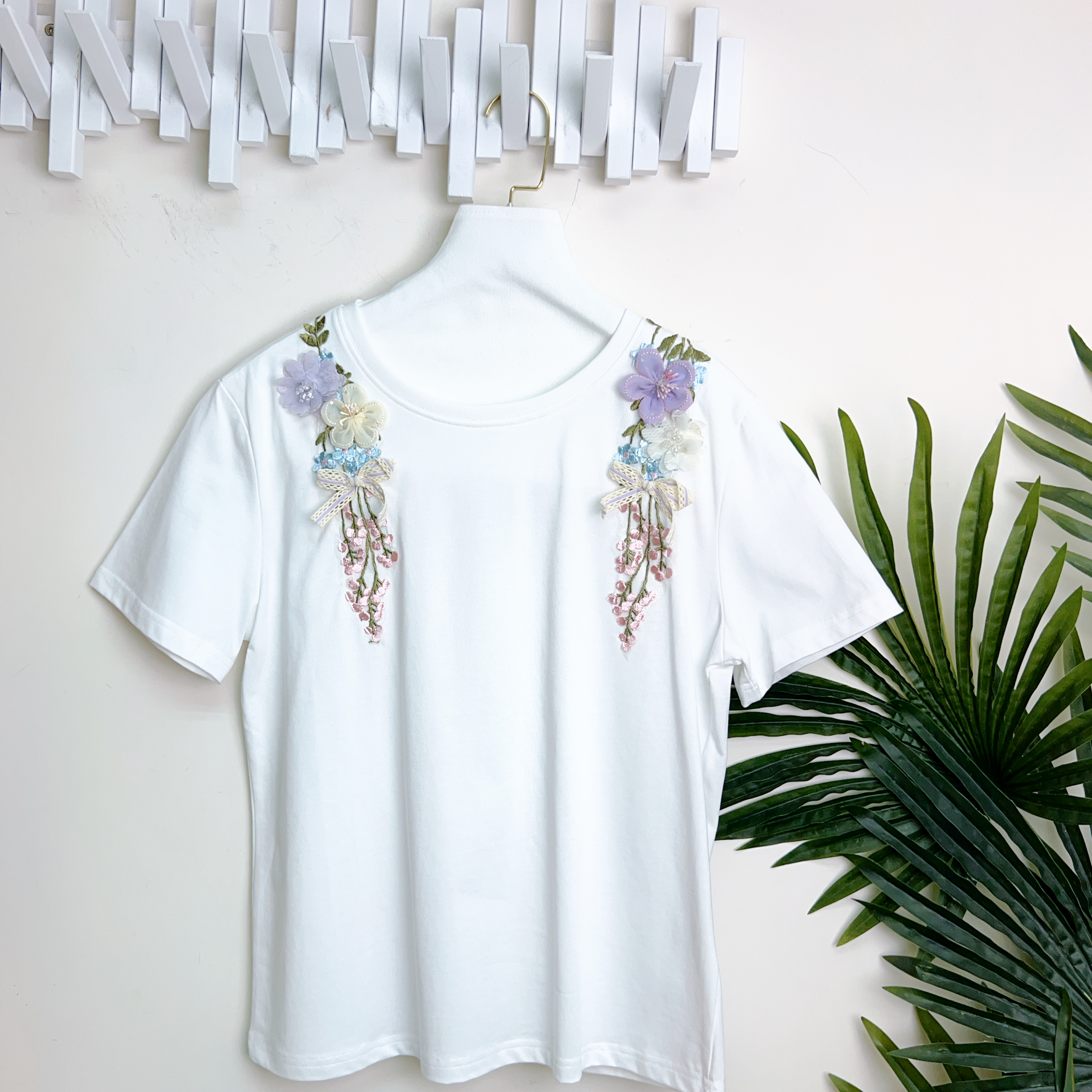 刺綉花拼立體花棉質上衣（胸40-42 腰38-40 長24吋）26044 #2404clo