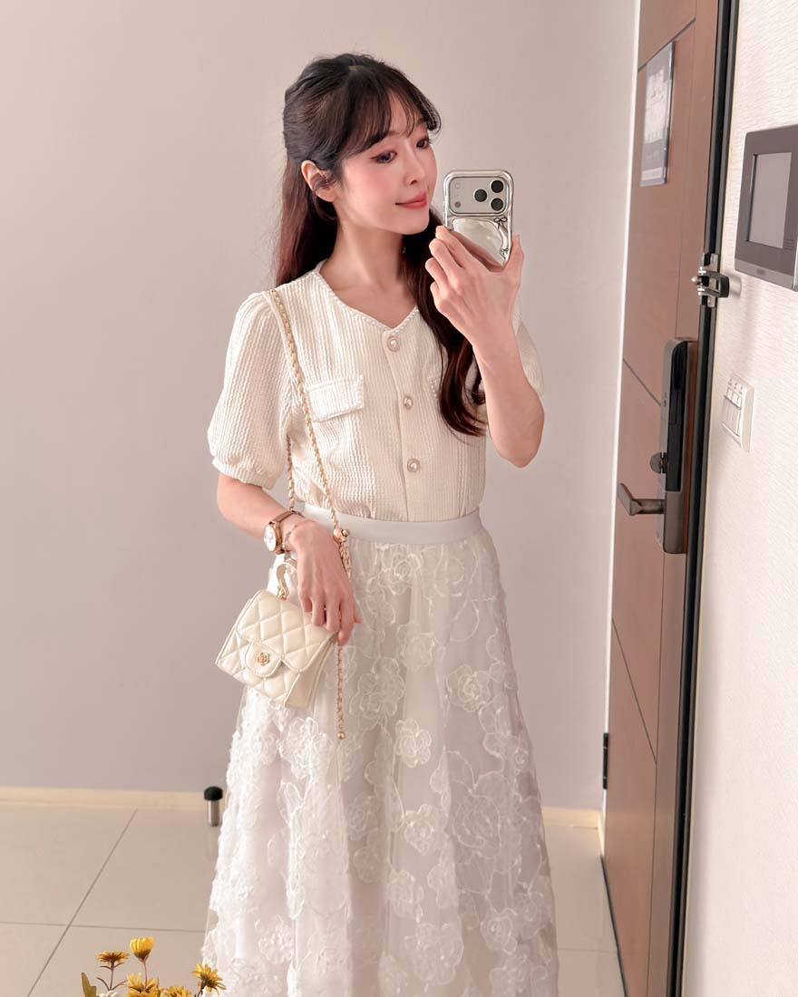 LINA LINA輕甜千金珍珠滾邊華夫格排釦上衣-優雅杏