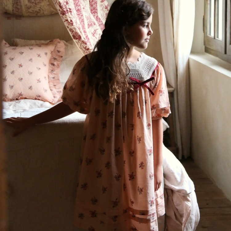 BONJOUR DIARY 鏤空蕾絲領洋裝(粉紅花園) PRINCESS DRESS - Pink garden flowers print