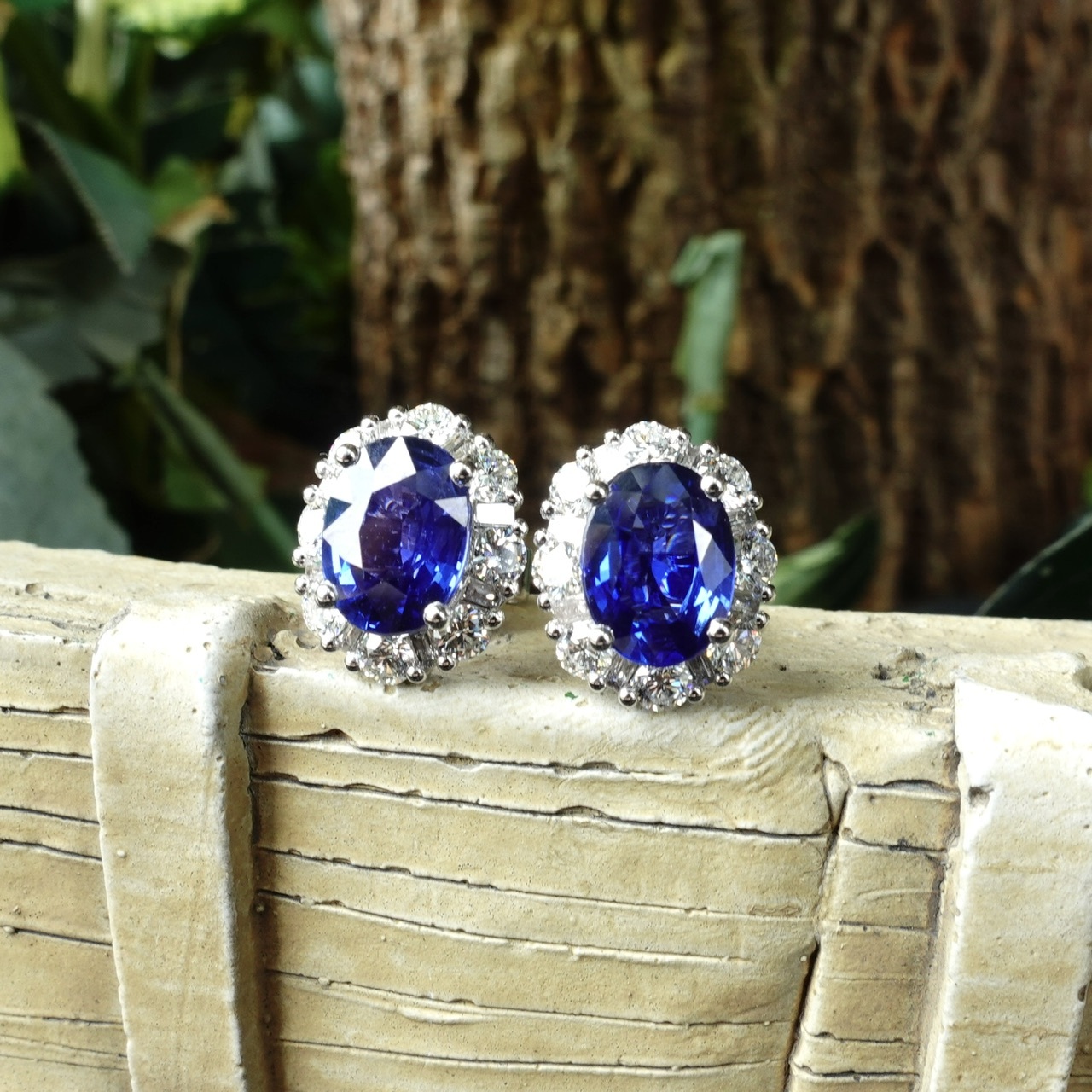 3.17ct皇家藍寶石鑽石18K金耳釘 - 橢圓形切 (帶寶石證書)