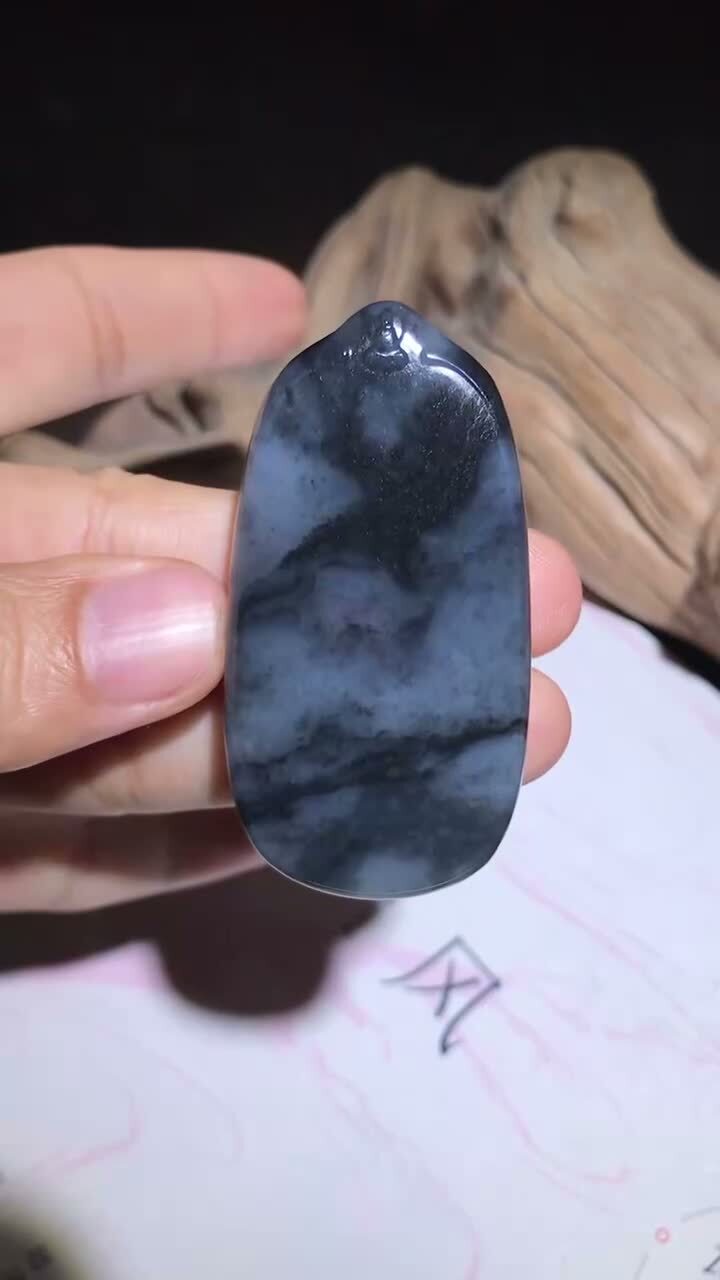 和田玉青花籽料平安無事牌,天然和田玉軟玉