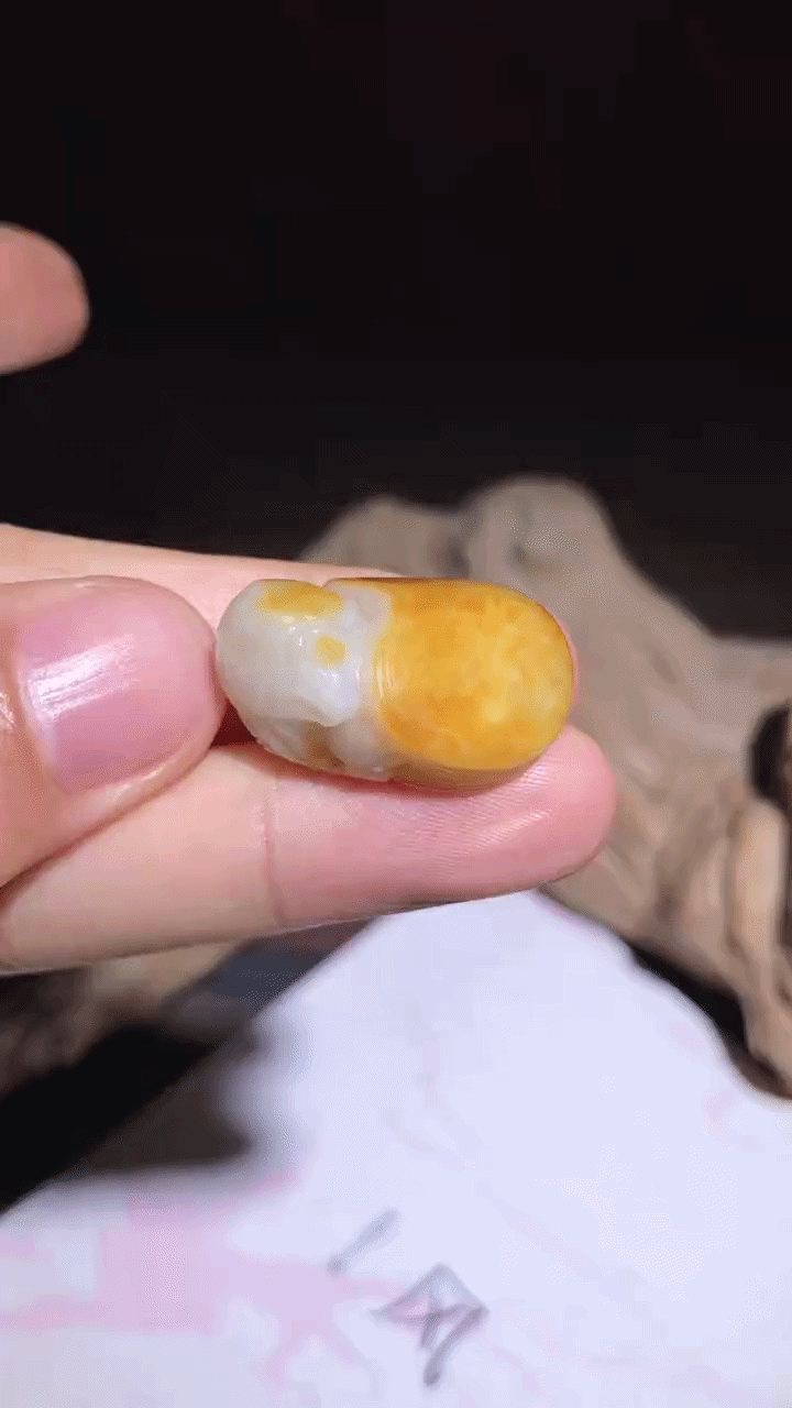 410717 和田玉籽料黃油皮白玉玄龜