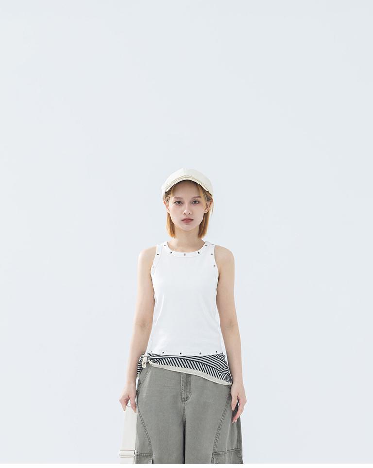 Metal buttonhole design, sleeveless vest, available in three colors.S/M/L【01150481】in stock+pre-order