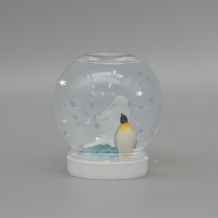 自製雪花水晶球玩具