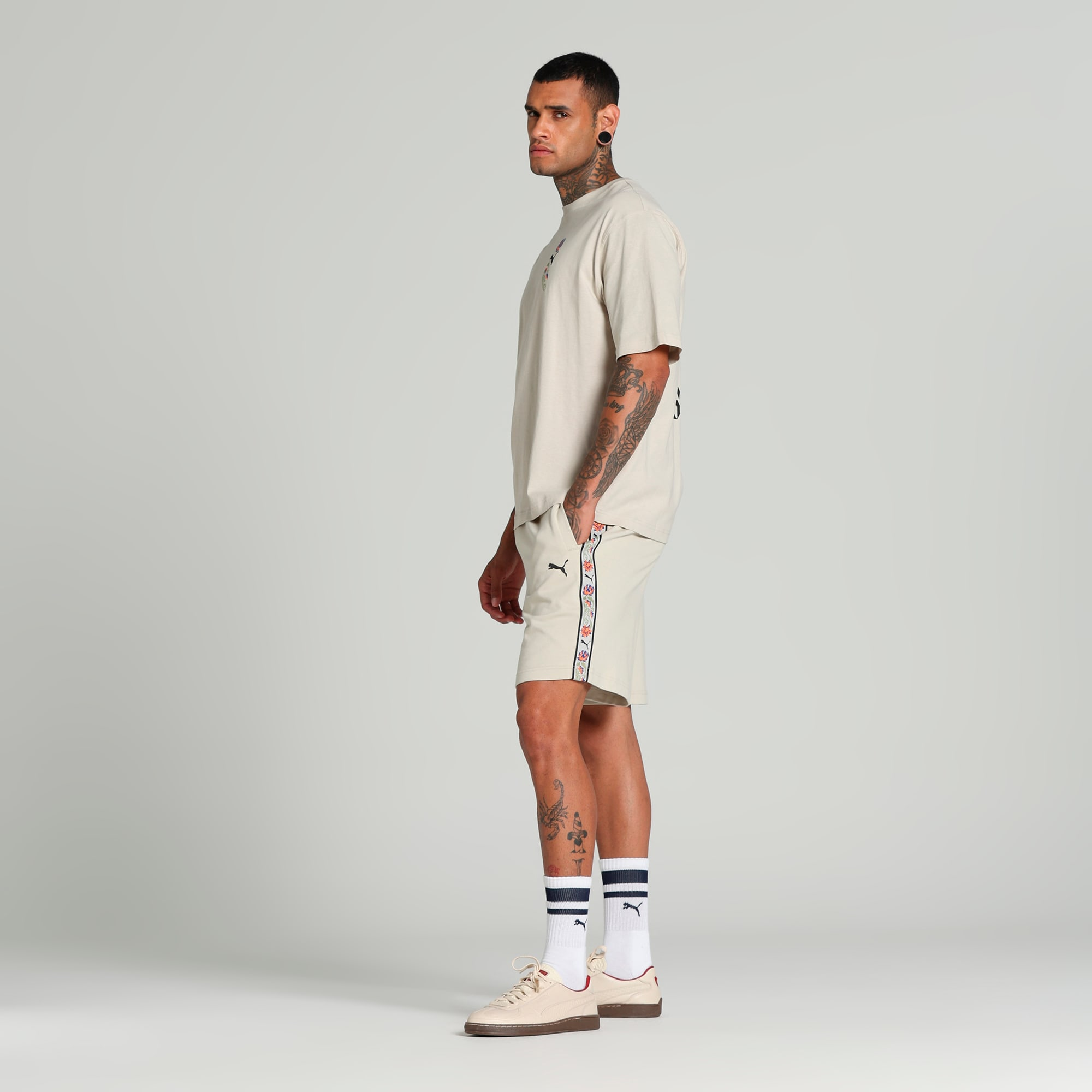 PUMA 短褲 流行系列 FLORAL SPORT 米 花卉 7吋短褲 男 68955968