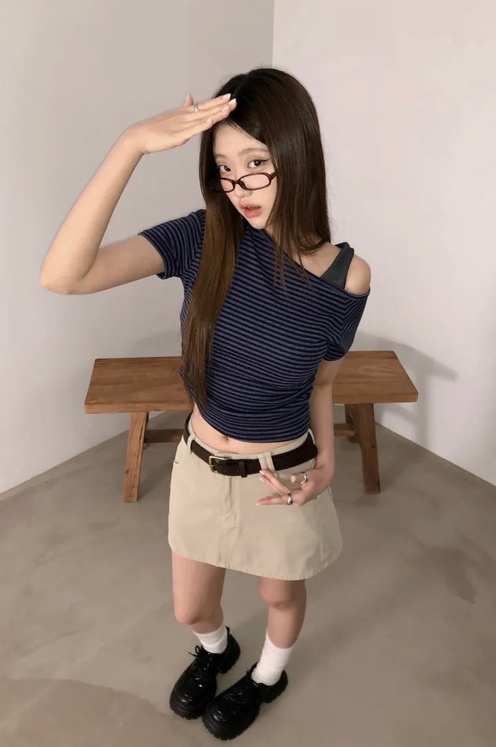 【優惠價預訂】韓國單肩橫間短袖上衣（4色）