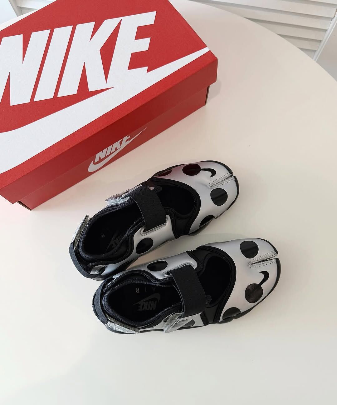 NIKE AIR RIFT "POLKA DOTS" 波點 點點 銀黑 液態銀 銀灰 忍者鞋 分趾鞋 涼鞋 女鞋 IR1226-001 / 預購