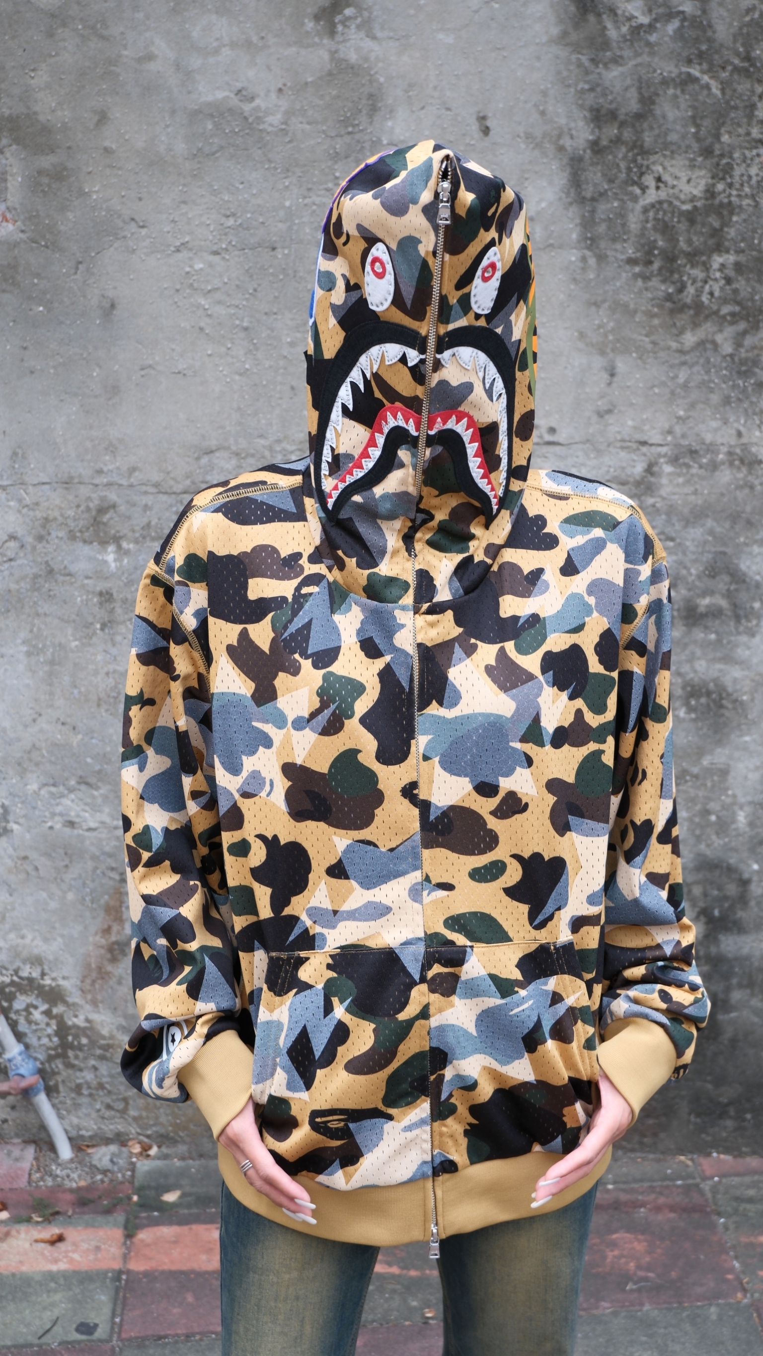 BAPE SS26 網眼 水鑽 鯊魚外套 1M30115310