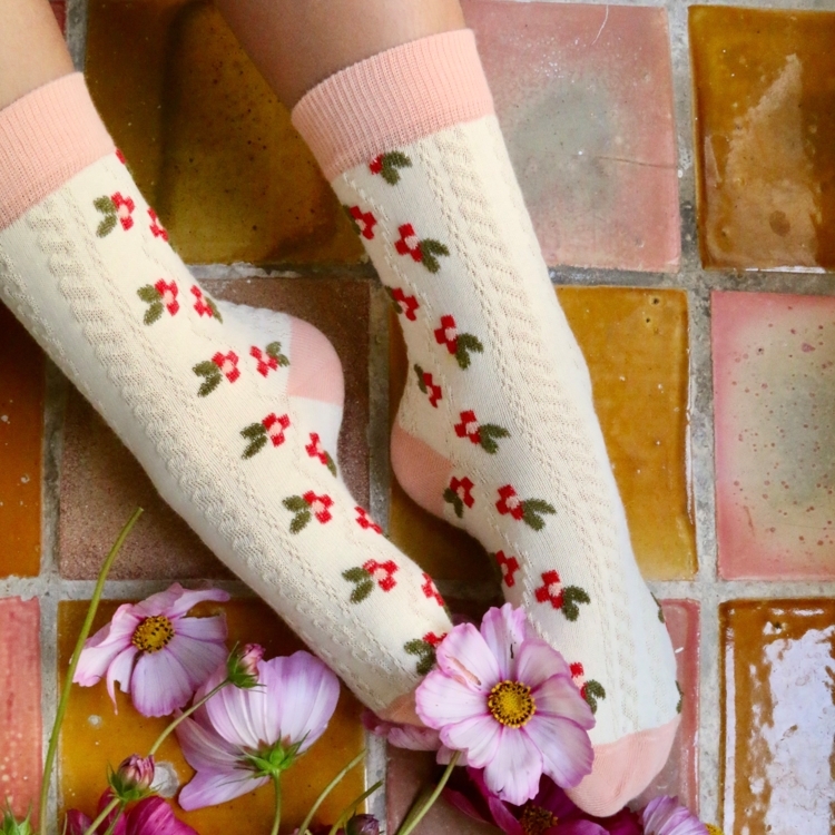 BONJOUR DIARY 浮雕花襪 Farandole Flower socks - Pink