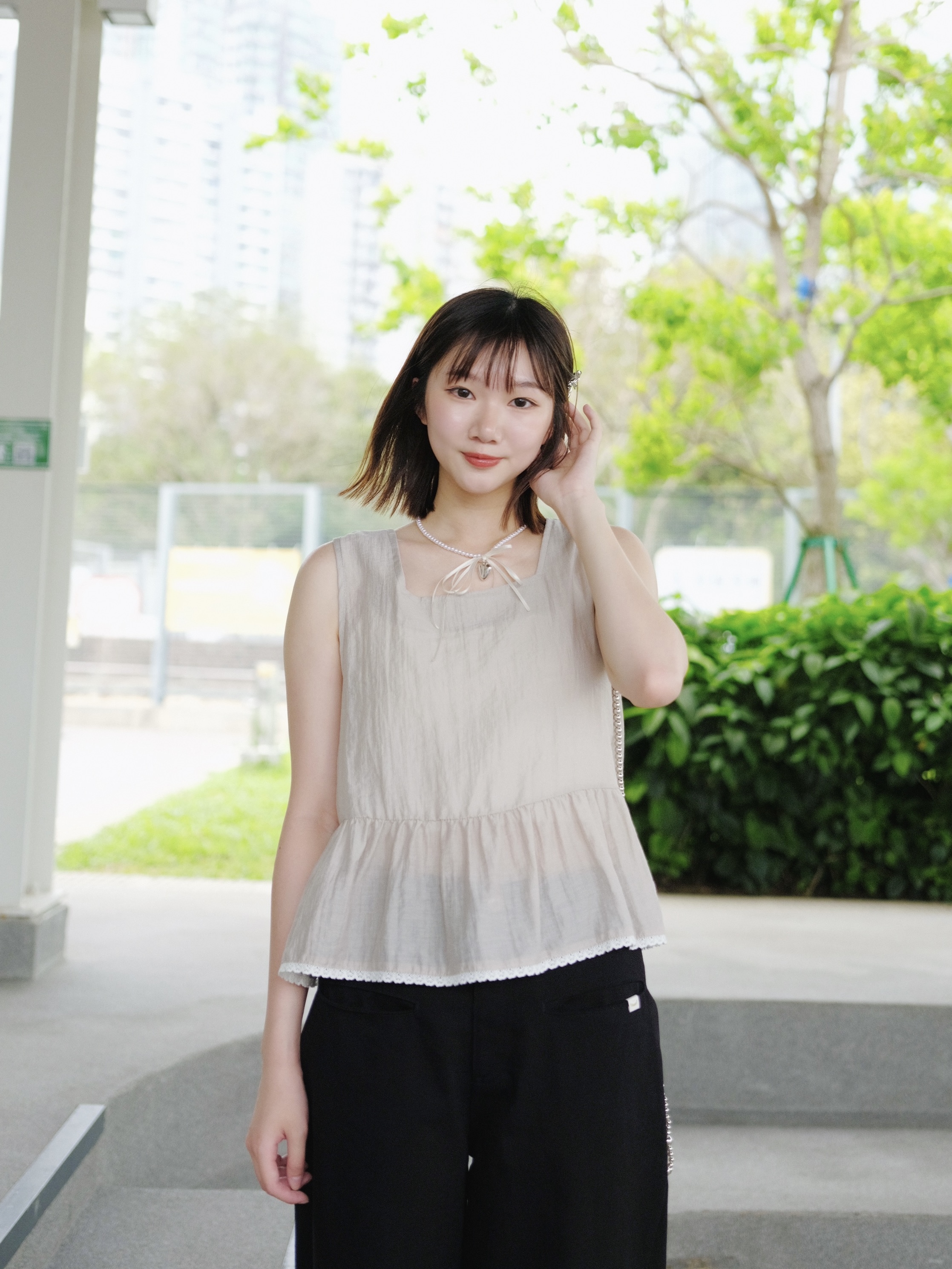 三色 / 方領花朵鈕扣背心 / Floral Button Square Neck Peplum Top