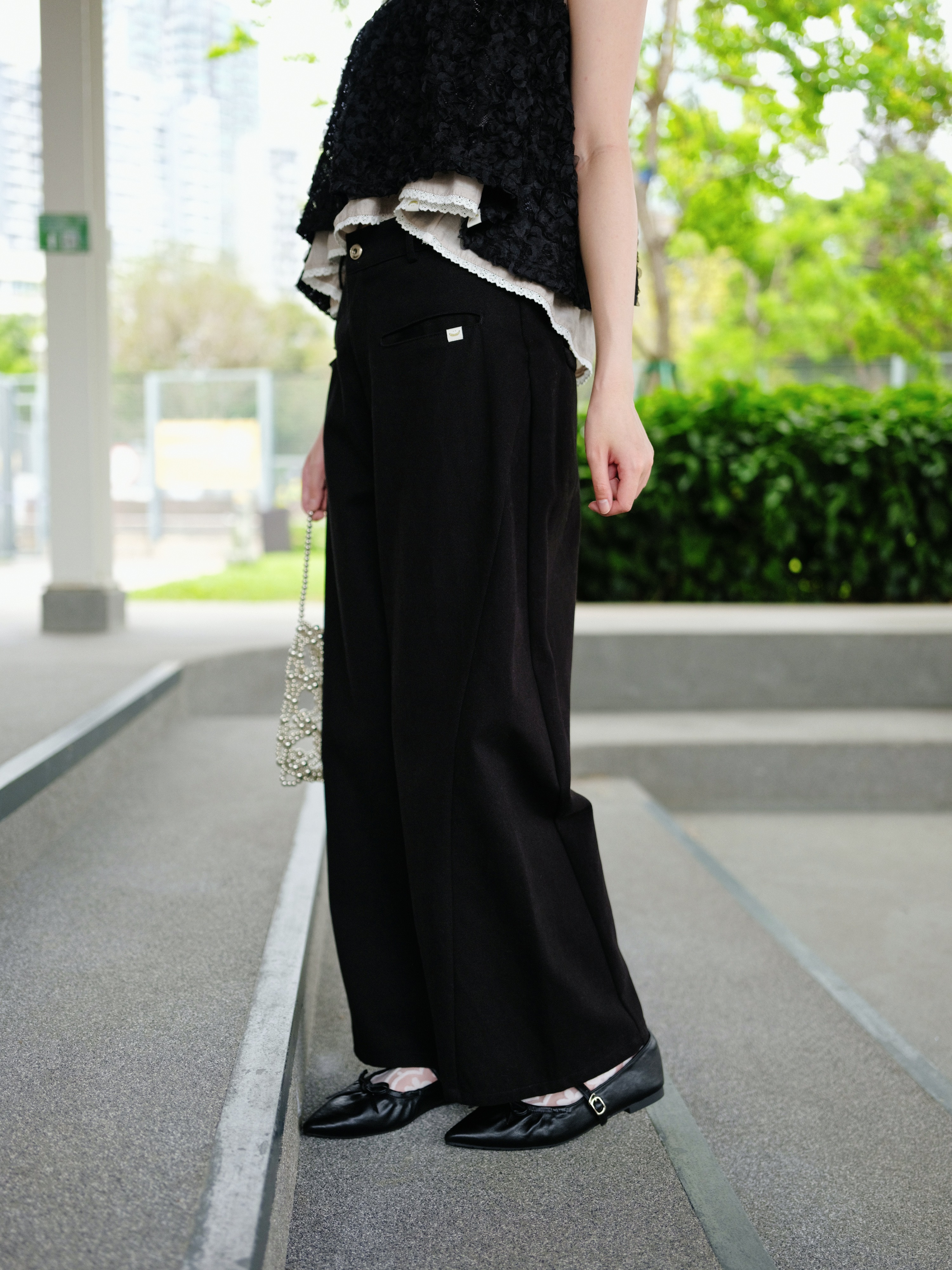 兩色 / 兩側三角拼接斜布闊褲 / Side Panelled Wide-Leg Twill Pants