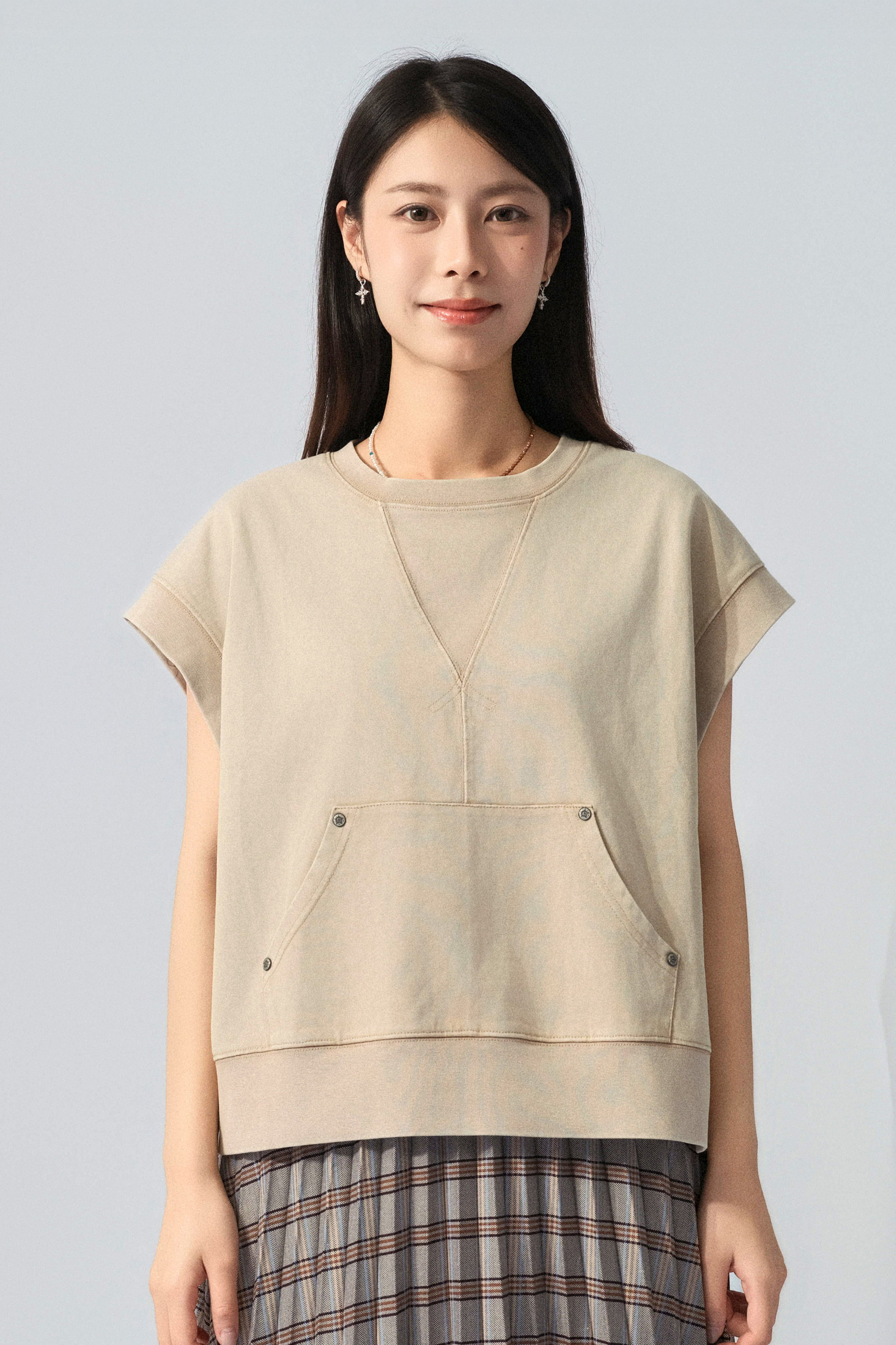 撞釘袋鼠袋闊膊洗水衛衣 (預購產品）