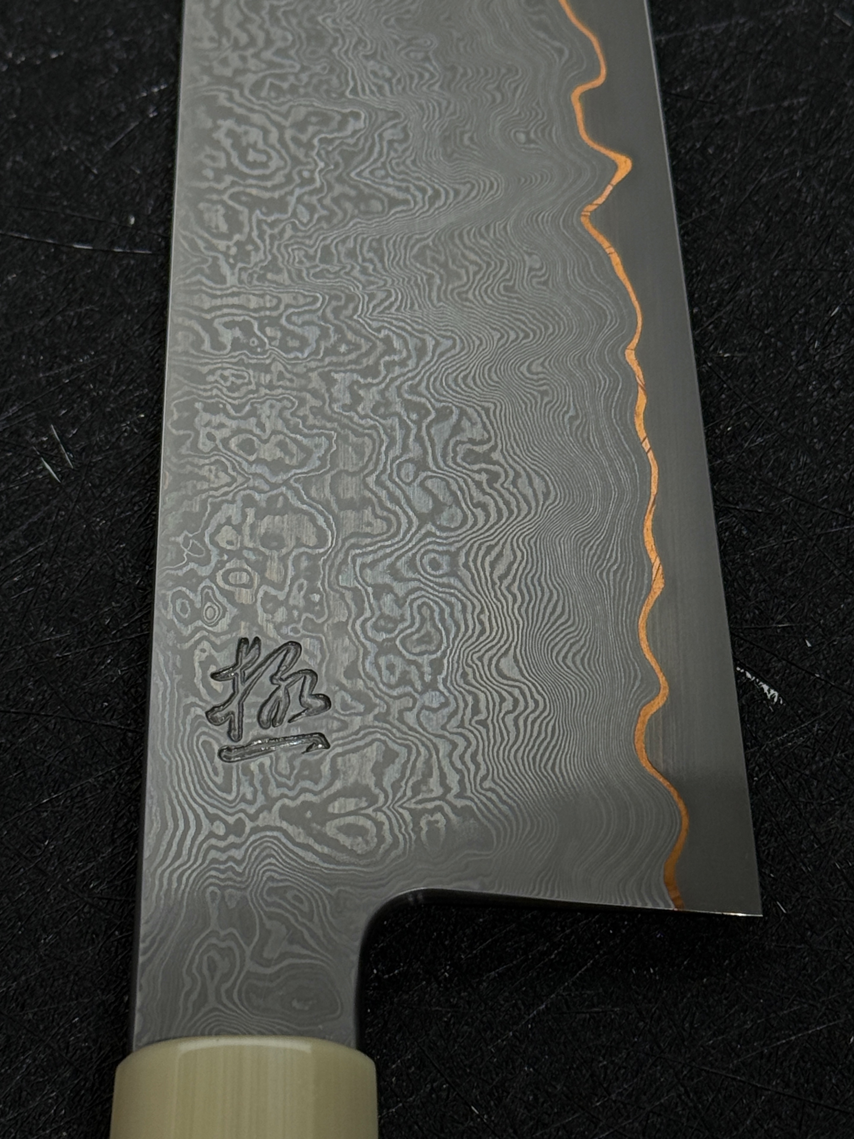 極銳 薄暮 Apex Ultra 切付牛刀