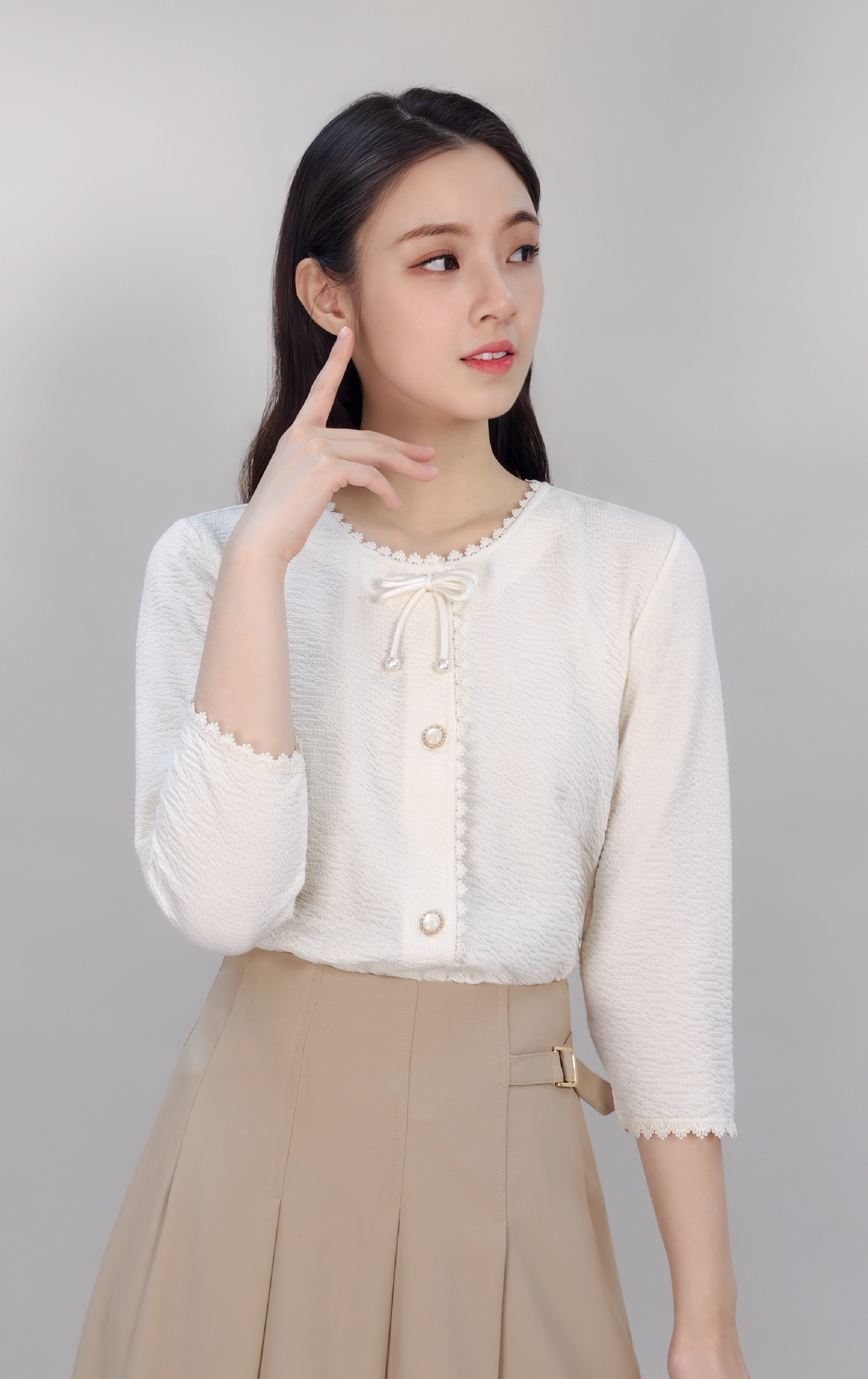 Button-up Knit Top With Lace-Trimmed CD0632