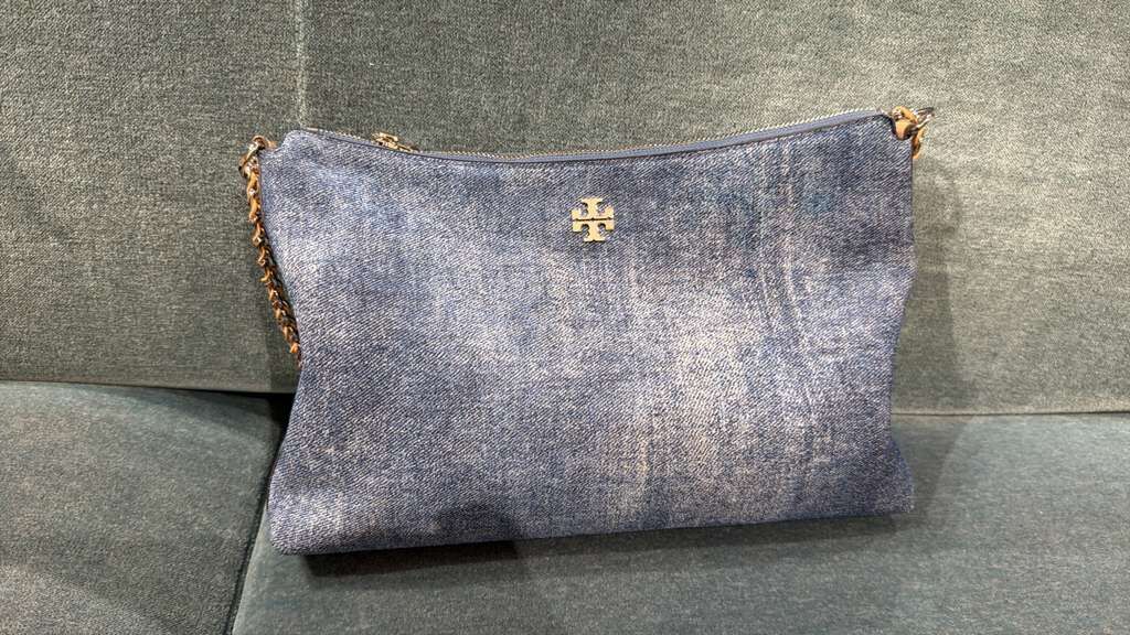 YO006 Tory Burch 牛仔布斜揹袋 30x22cm