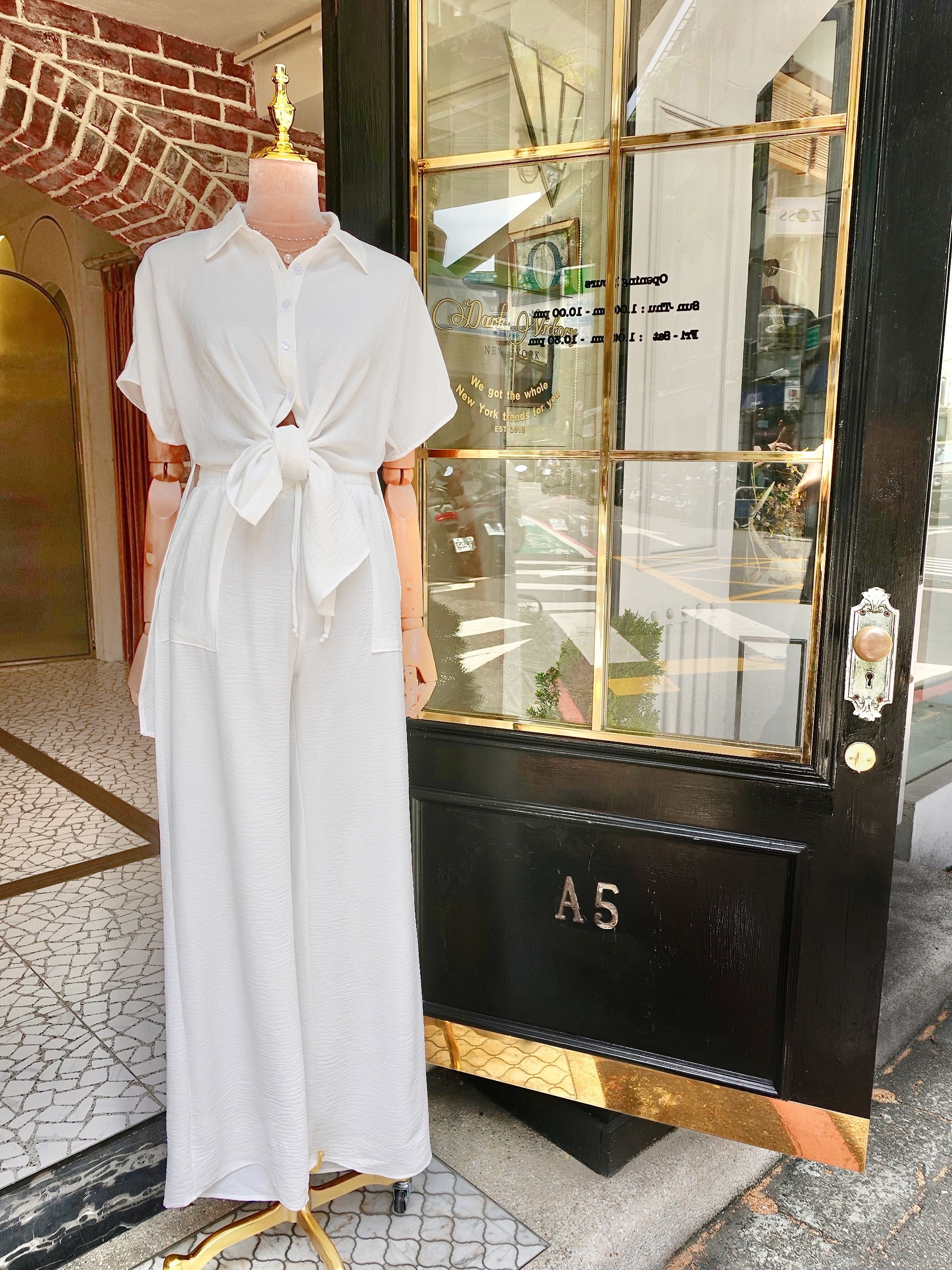 N.Y Sweet白色前短後長綁結襯衫+長寬褲套裝