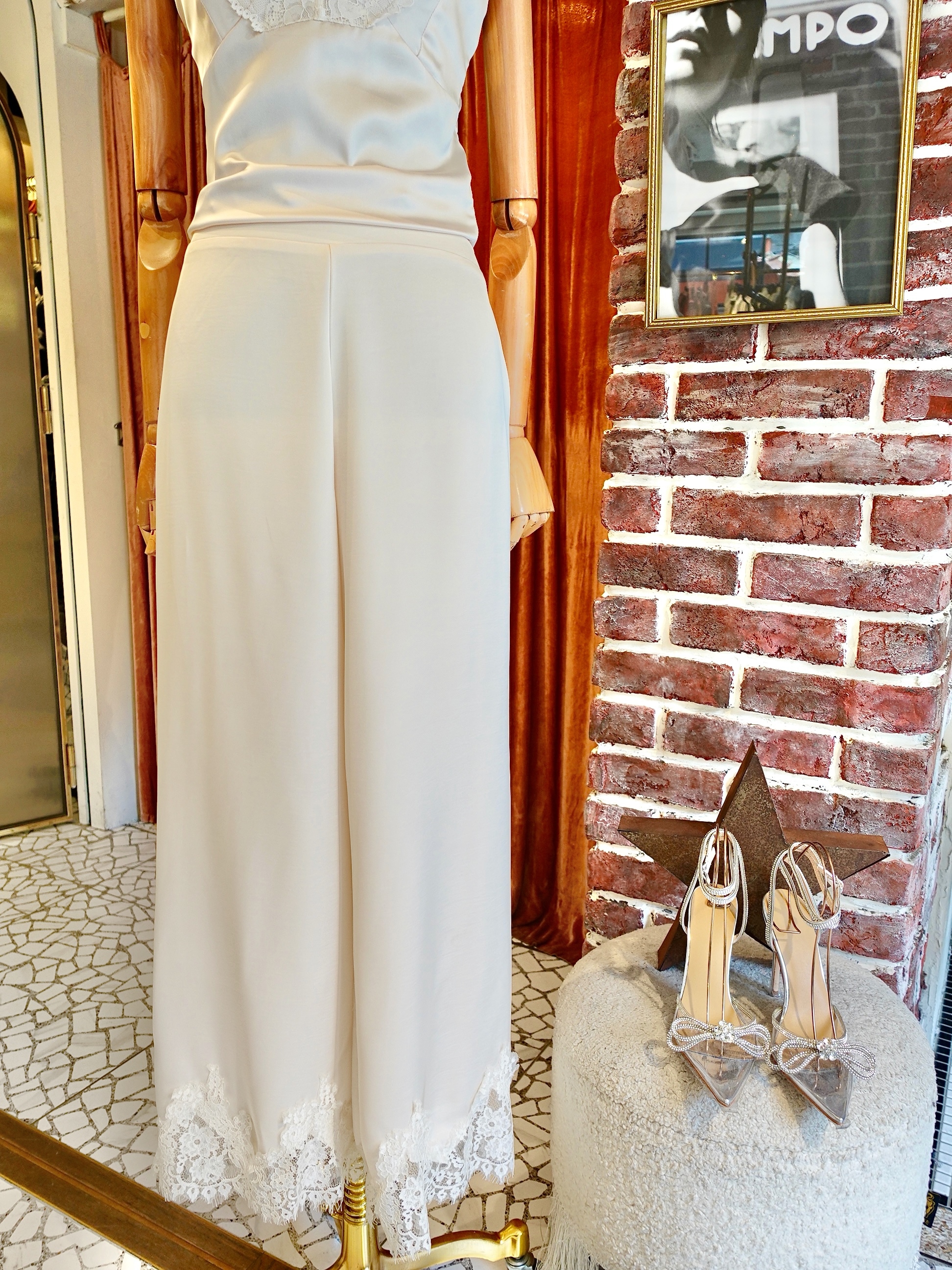 Ivory米白色緞面蕾絲飾邊長寬褲