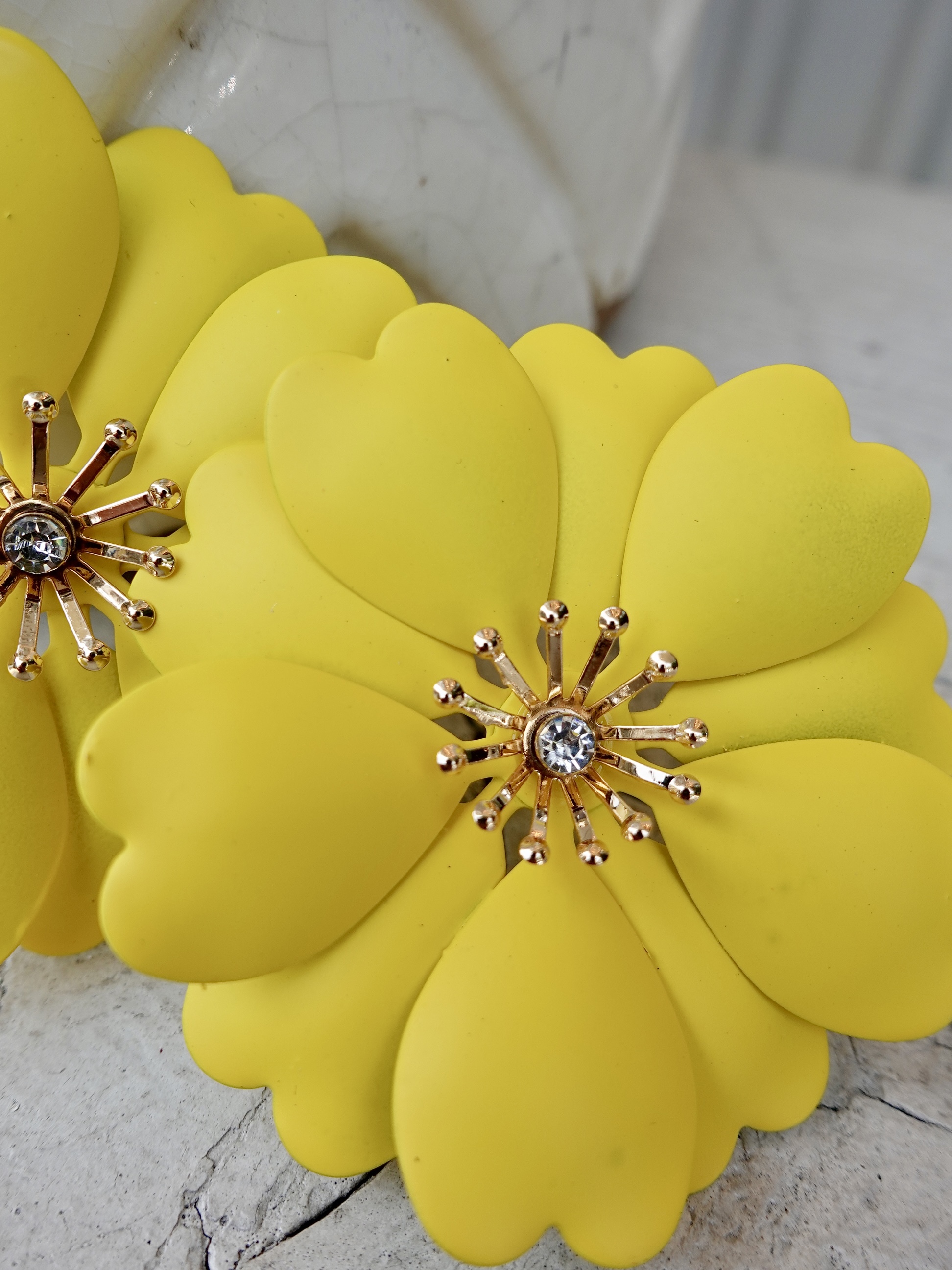 Little Daisy 黃色雛菊鑽蕊大耳環