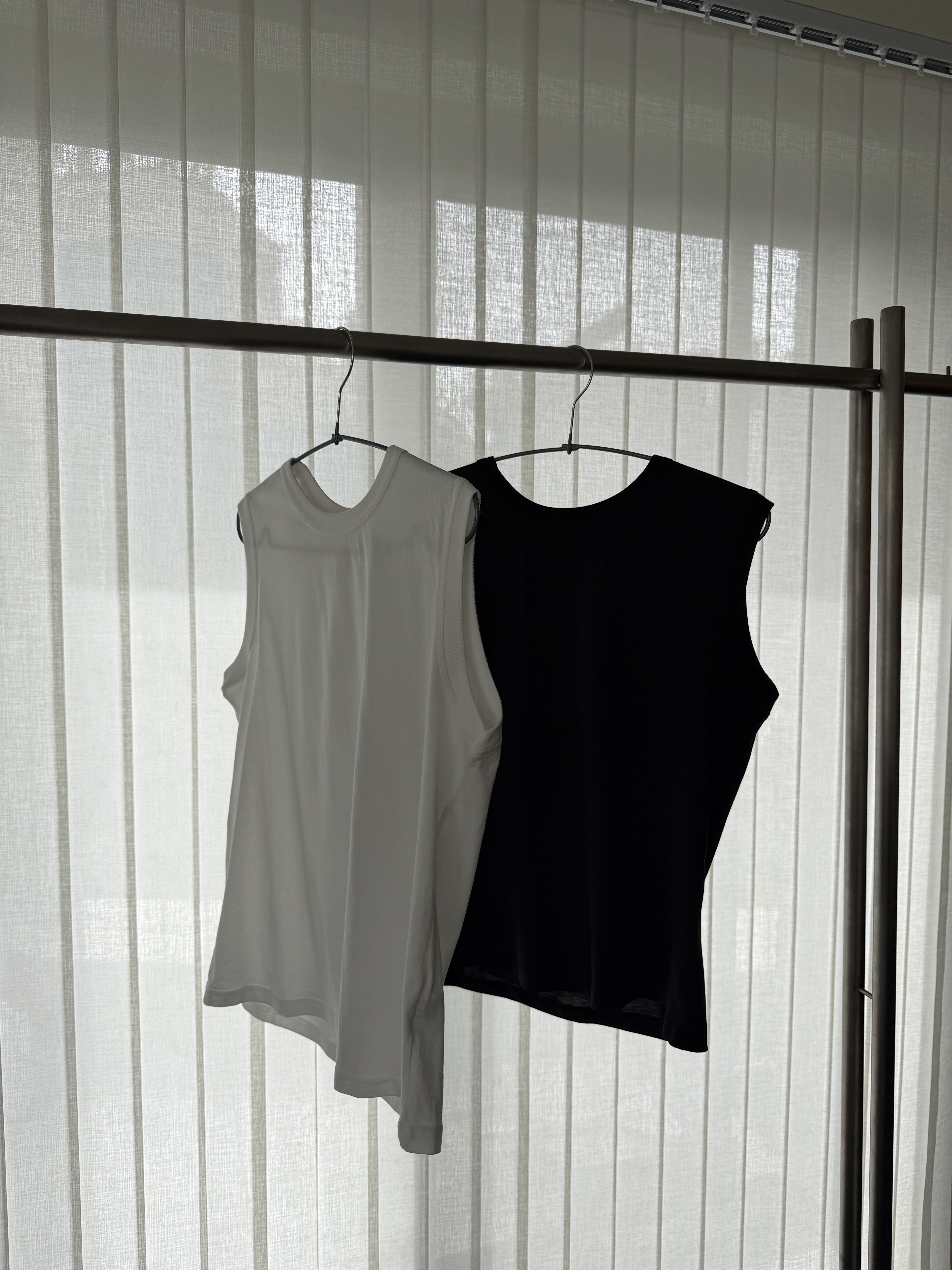 Round  cotton vest