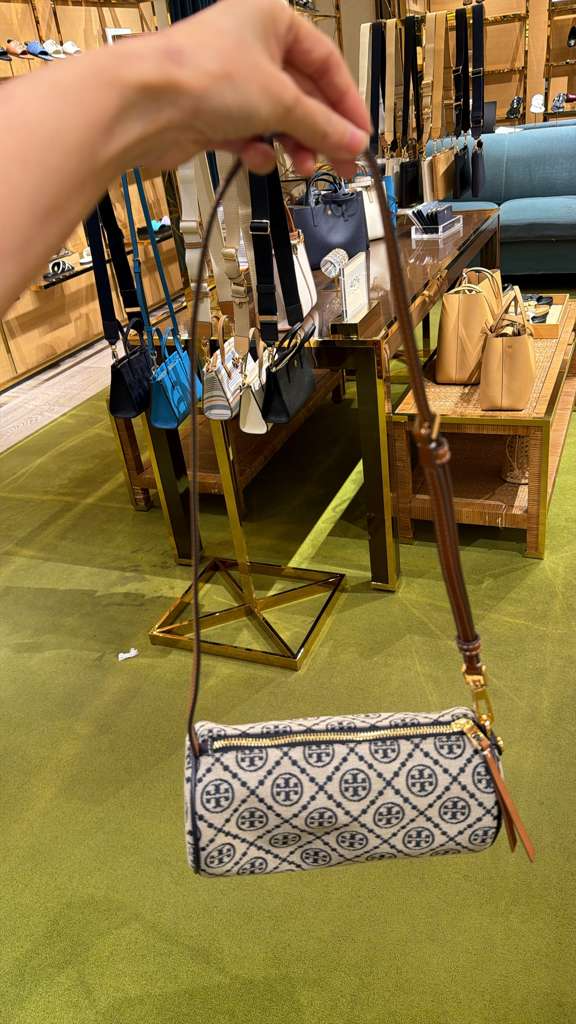 YO026 Tory BurchT Monogram Cylinder 圓筒包 22x10cm